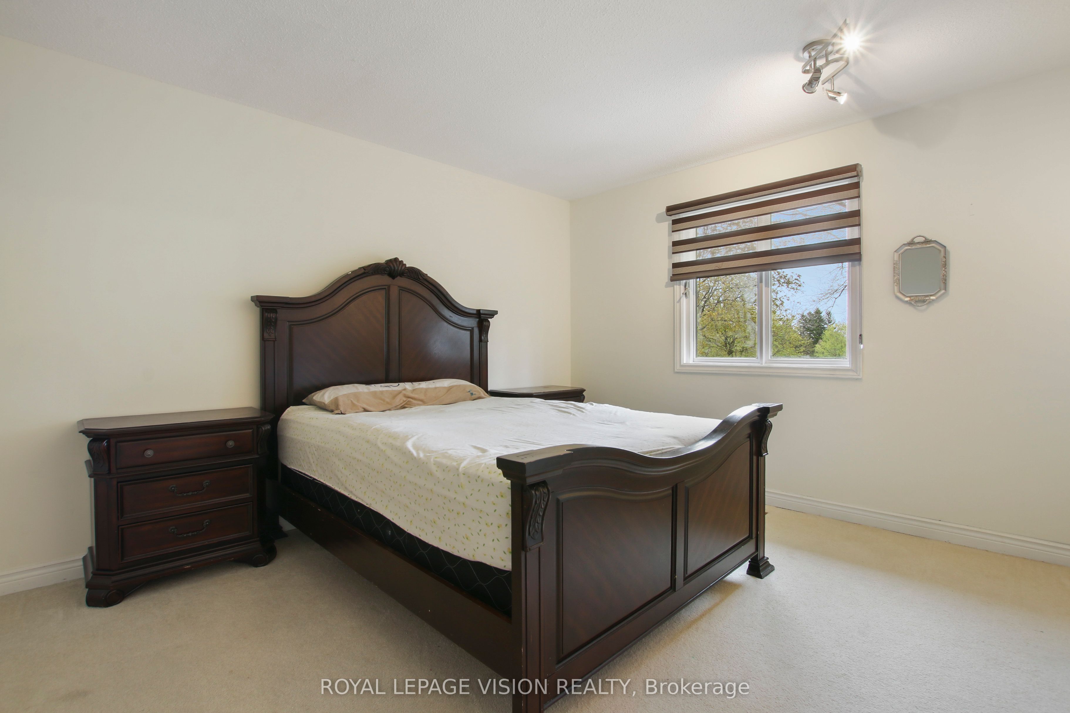 123 Chesham Avenue Property Photo 17