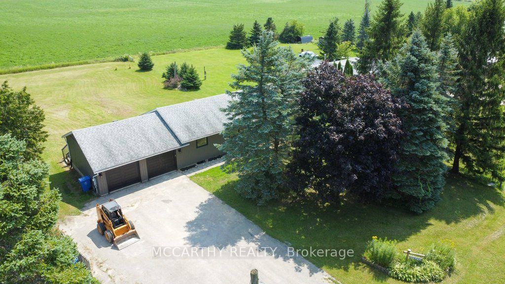 598297 2nd Line W Property Photo 4