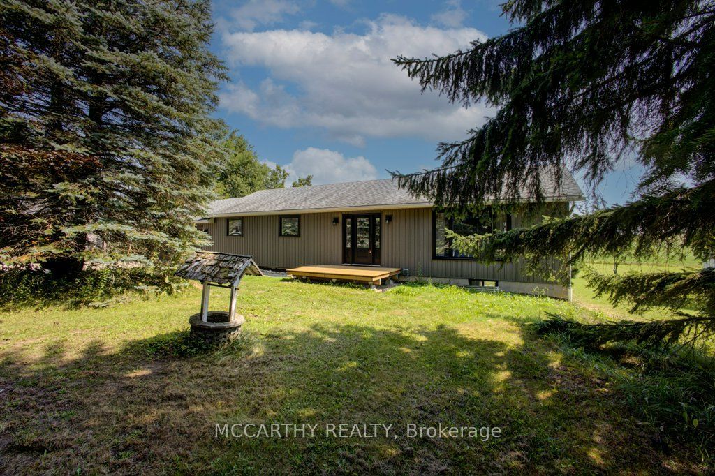 598297 2nd Line W Property Photo 6