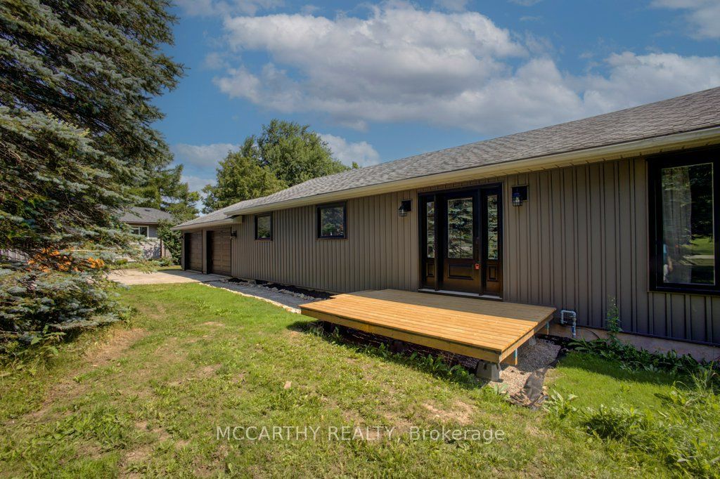598297 2nd Line W Property Photo 7