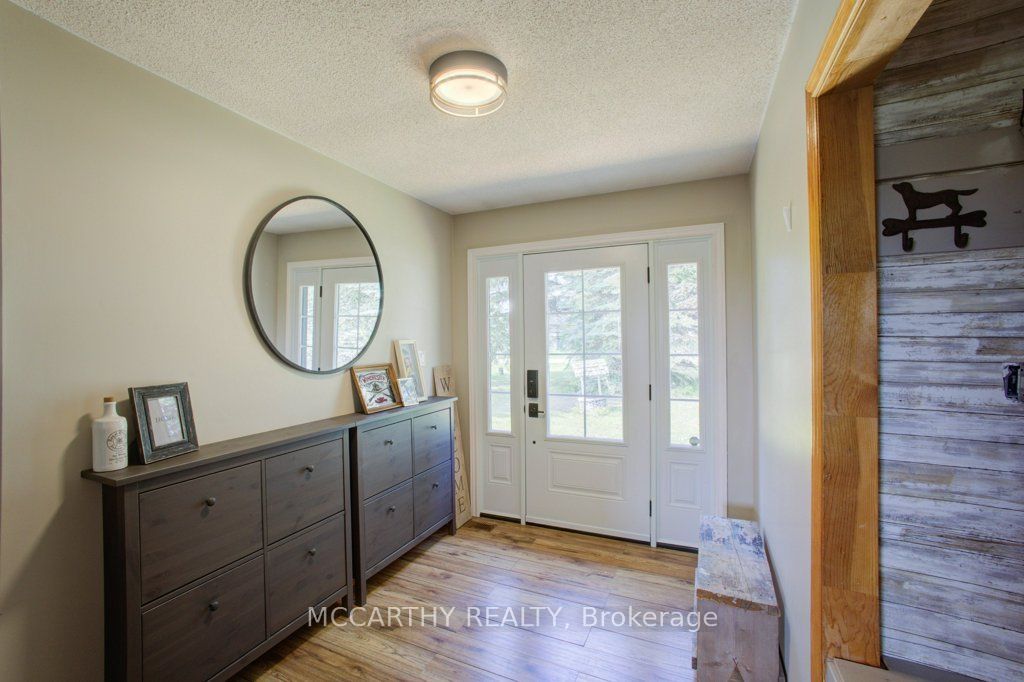 598297 2nd Line W Property Photo 9