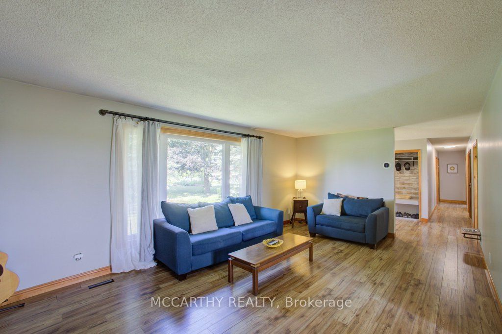 598297 2nd Line W Property Photo 12
