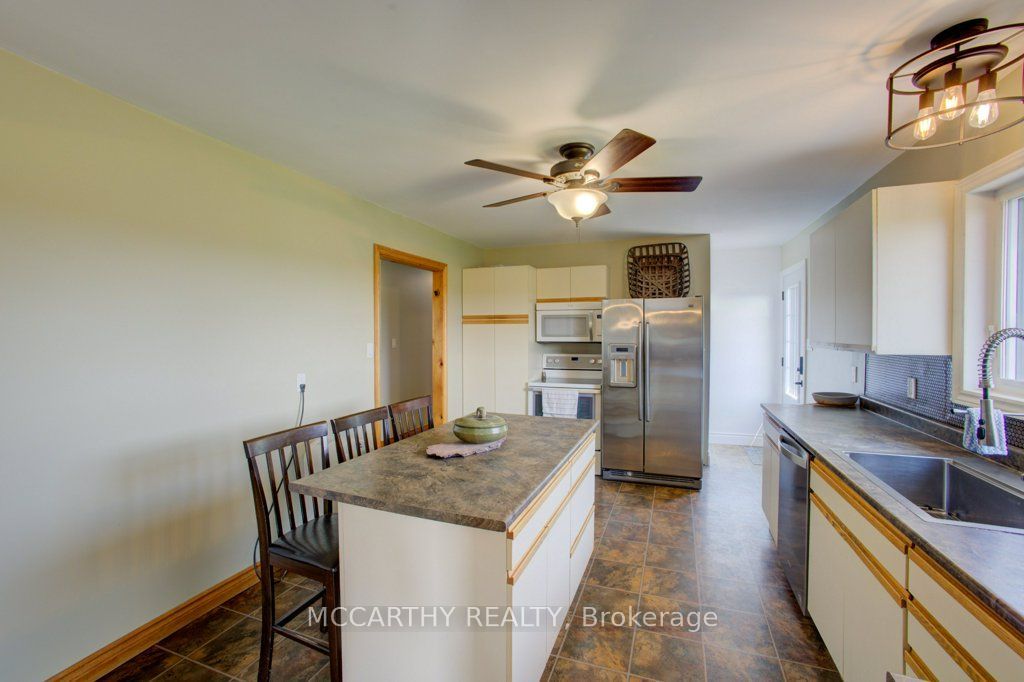 598297 2nd Line W Property Photo 17