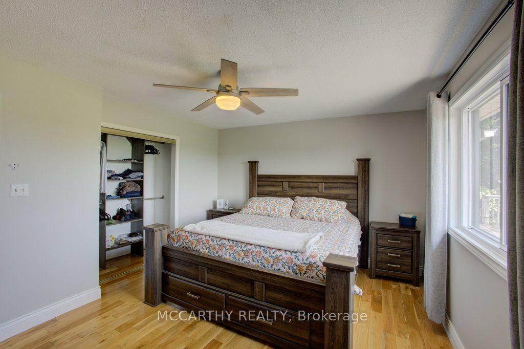 598297 2nd Line W Property Photo 23