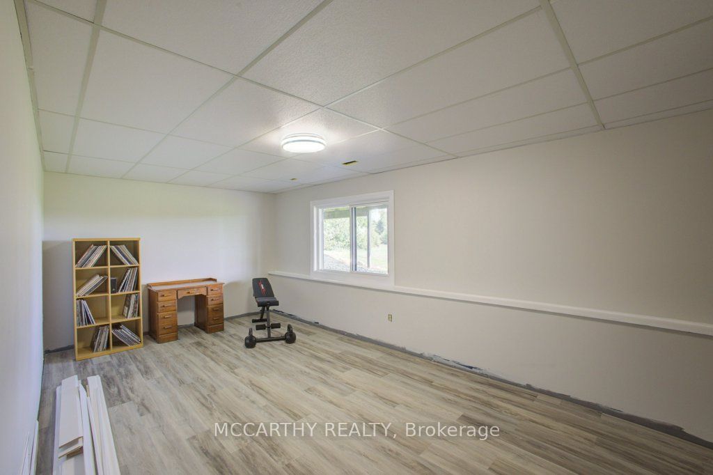 598297 2nd Line W Property Photo 31
