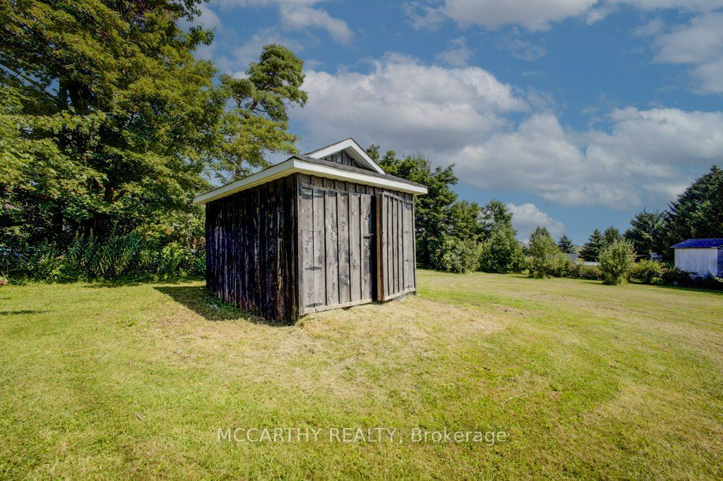 598297 2nd Line W Property Photo 40