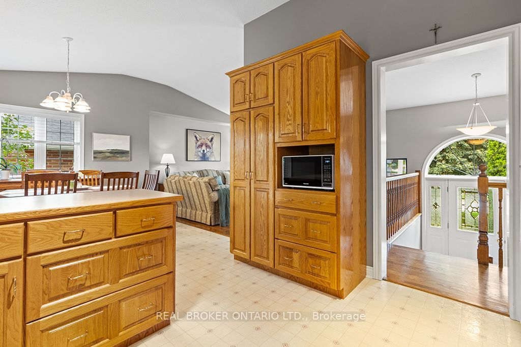 411 Olde Village Lane Property Photo 11