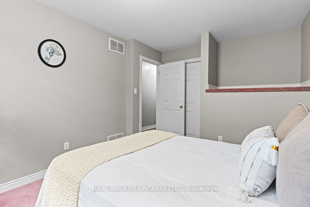 411 Olde Village Lane Property Photo 20