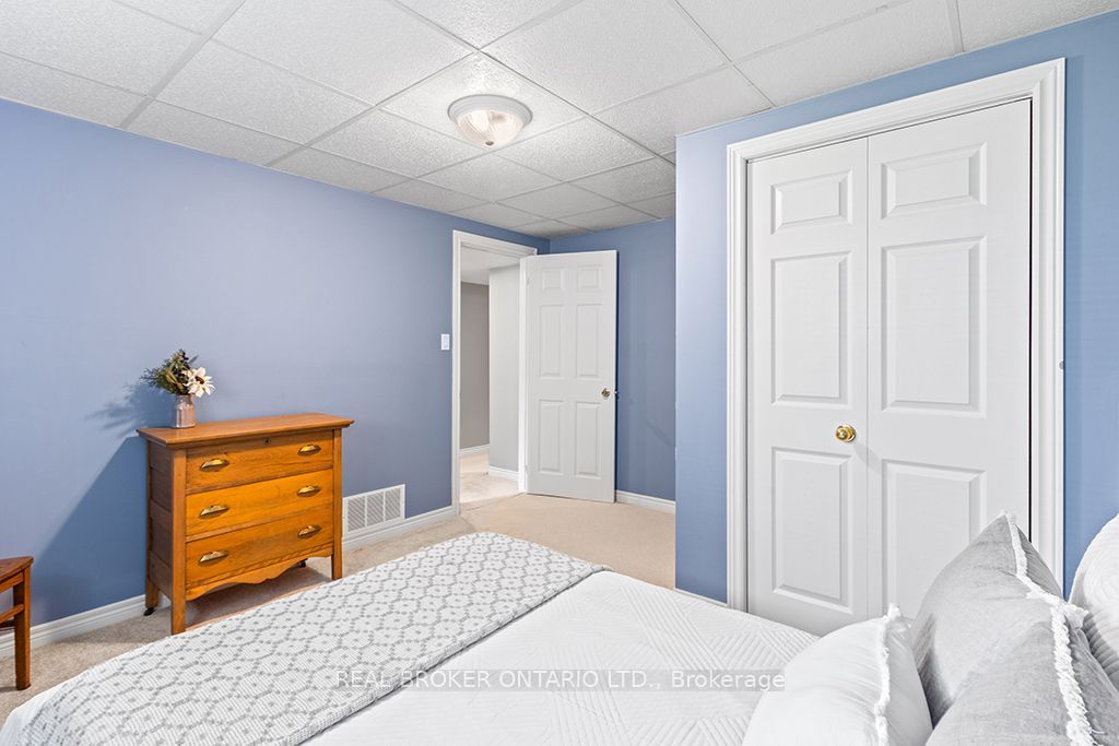 411 Olde Village Lane Property Photo 35