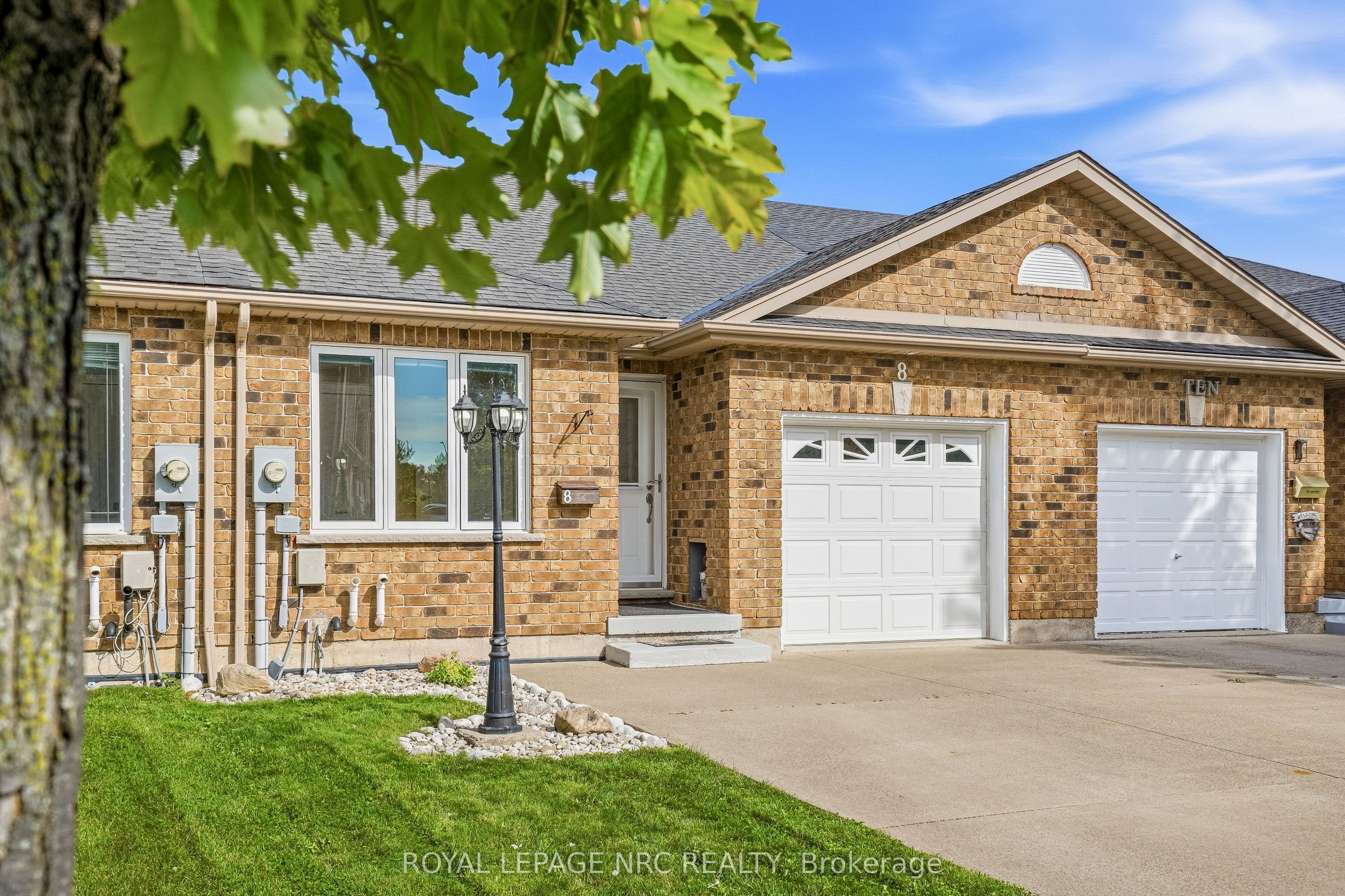8 Bluegrass Crescent Property Photo 1