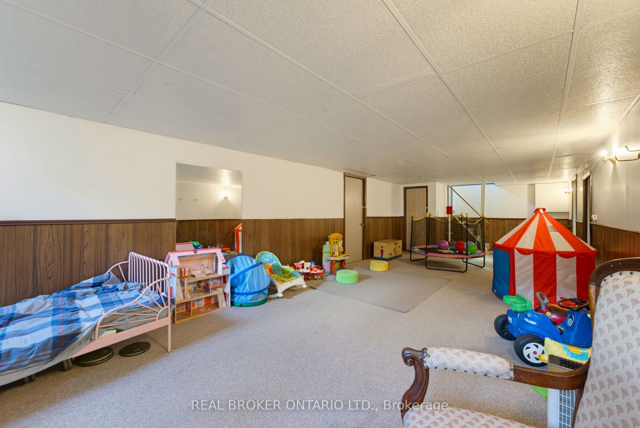 87 Ball Street Property Photo 19