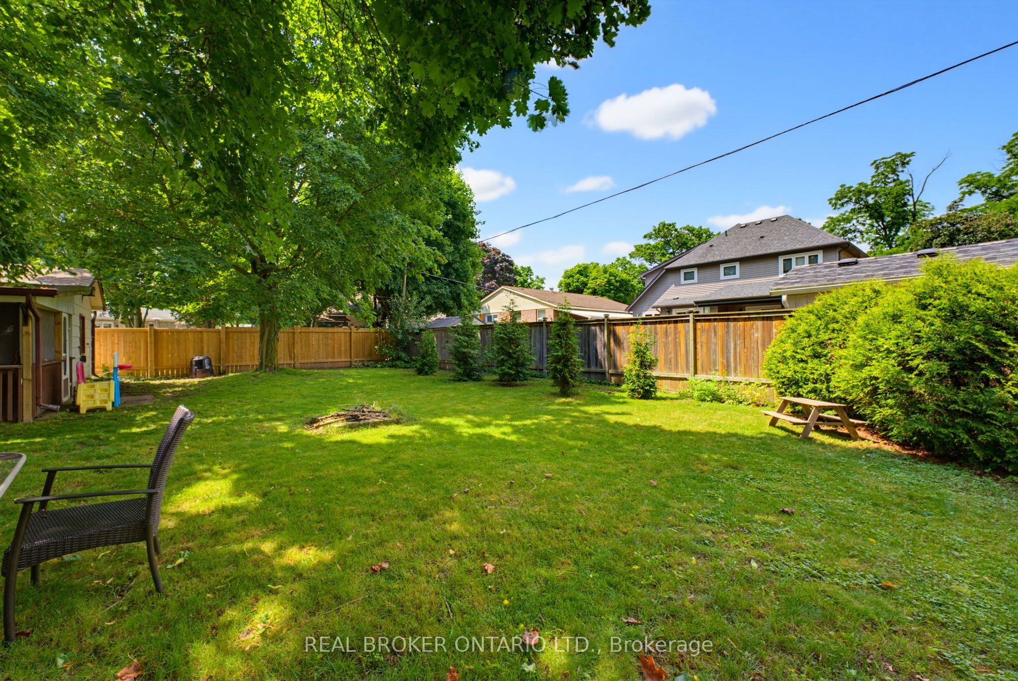 87 Ball Street Property Photo 25