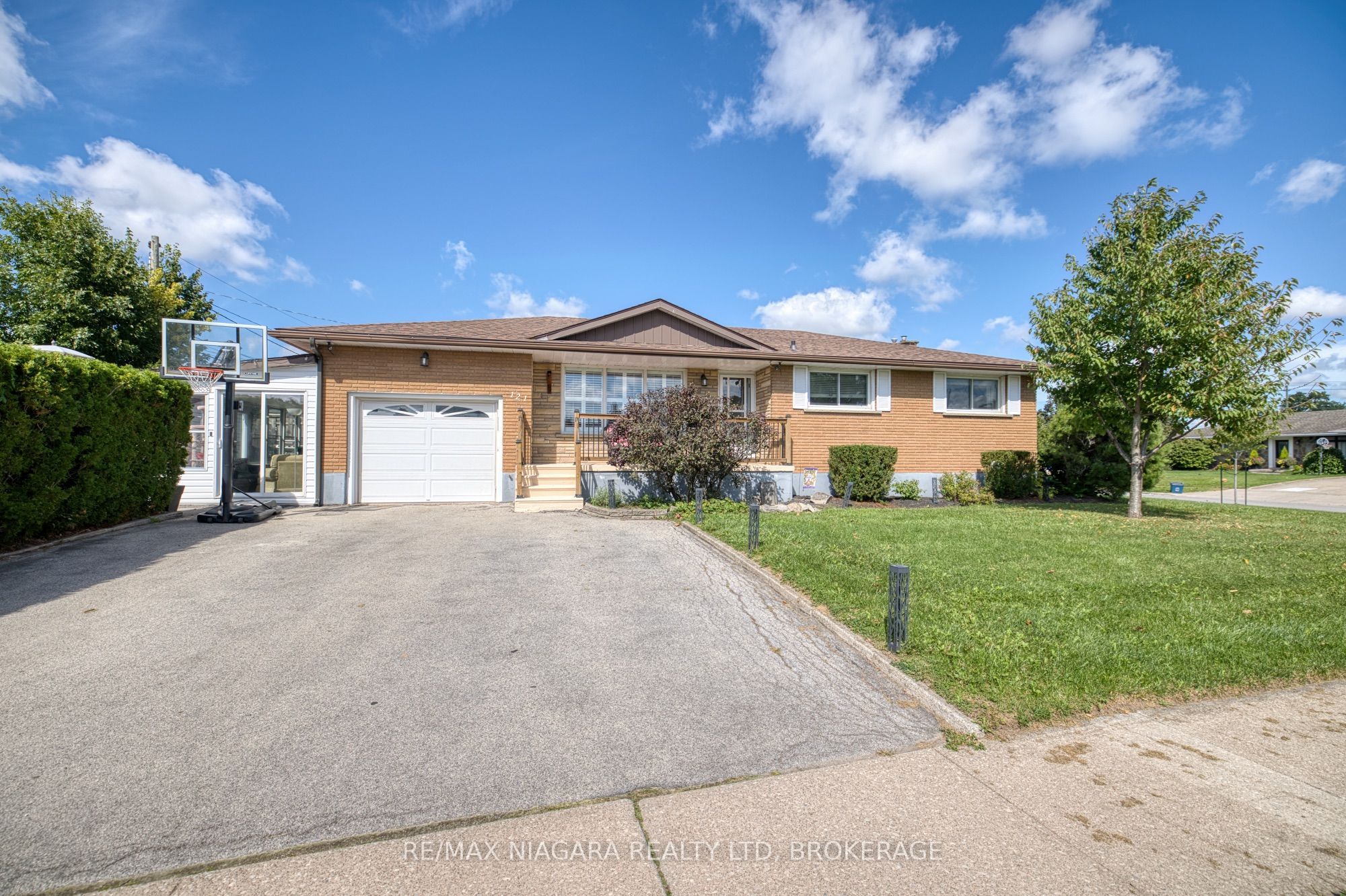 121 Garon Avenue Property Photo 1