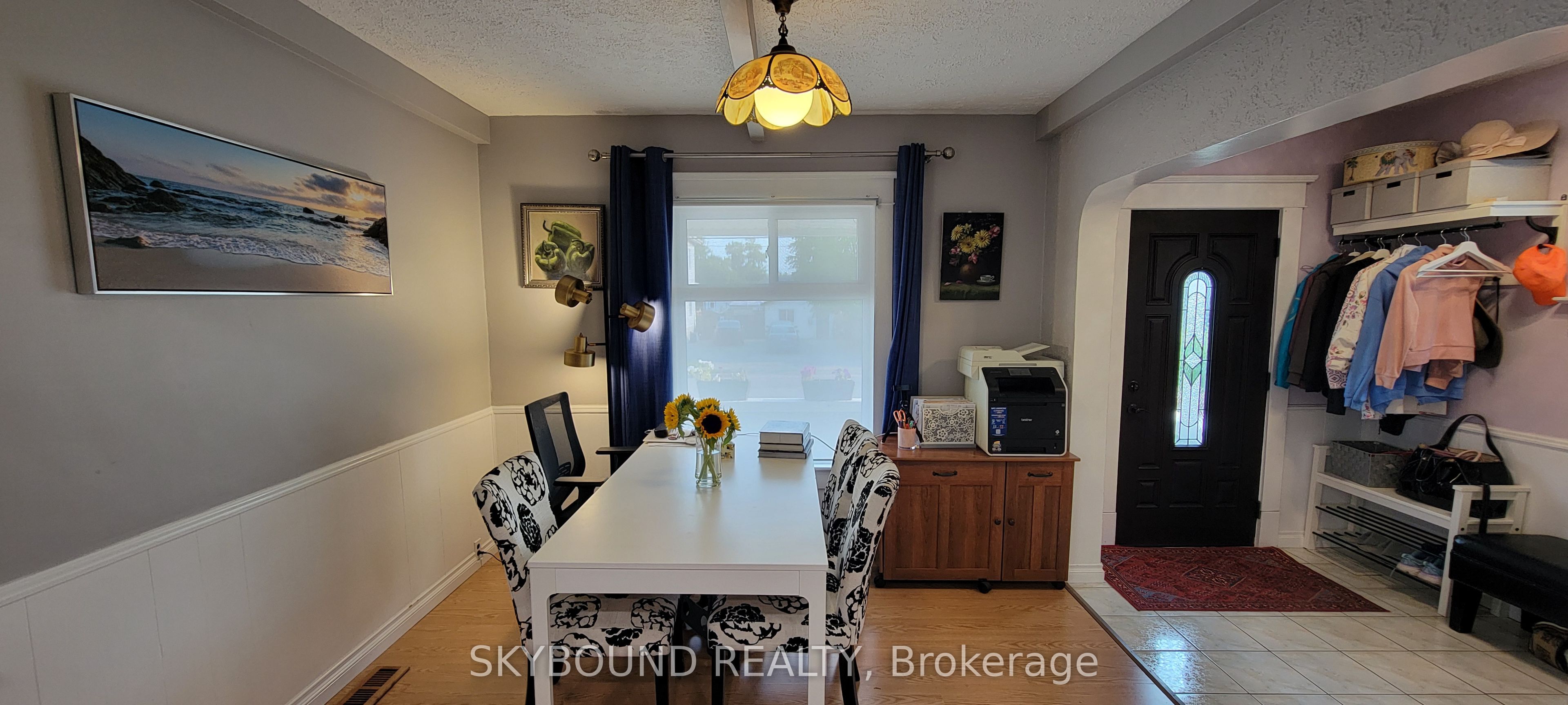 4617 Ferguson Street Property Photo 6