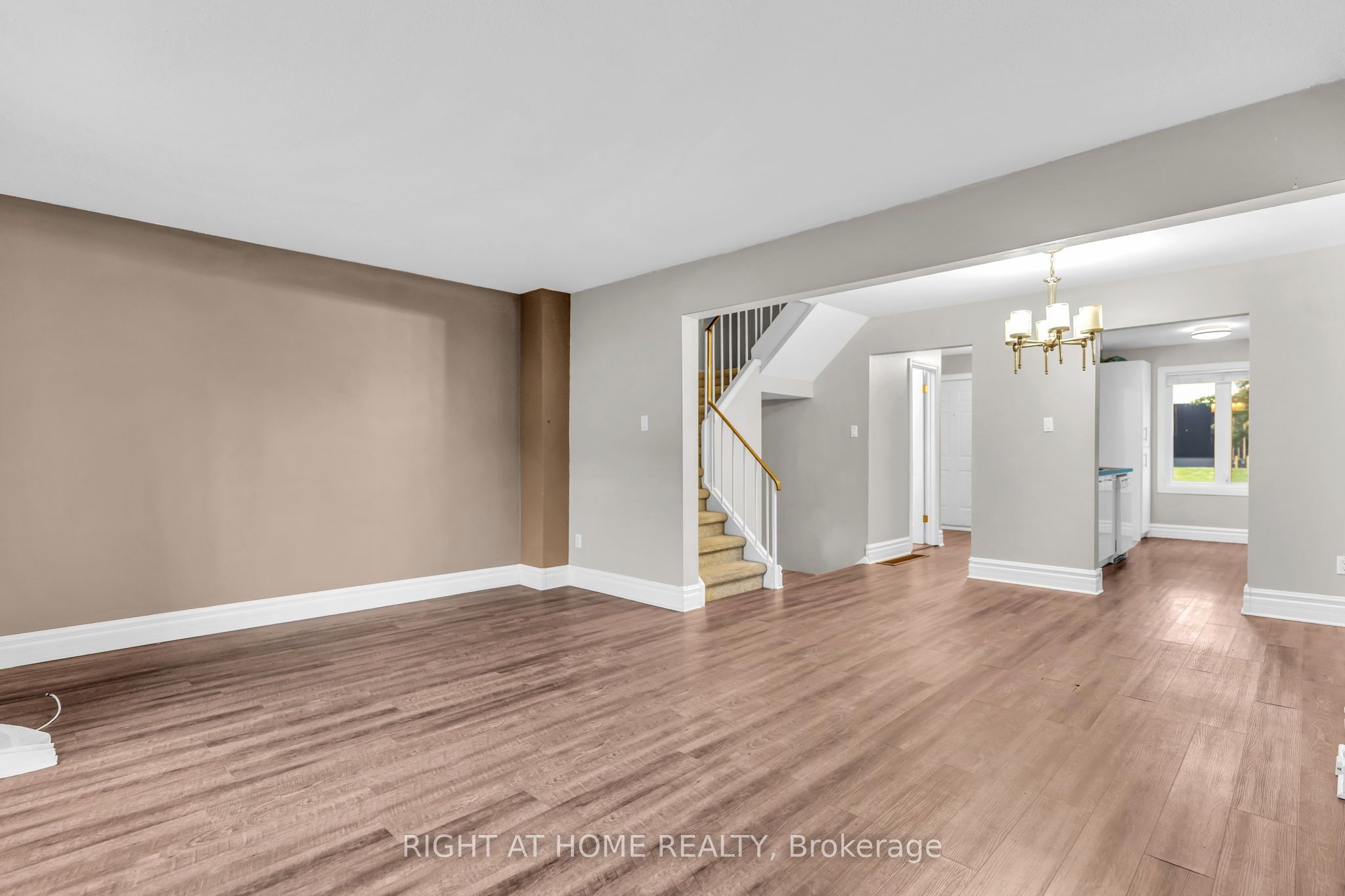 500 Osgoode Drive 136 Property Photo 2
