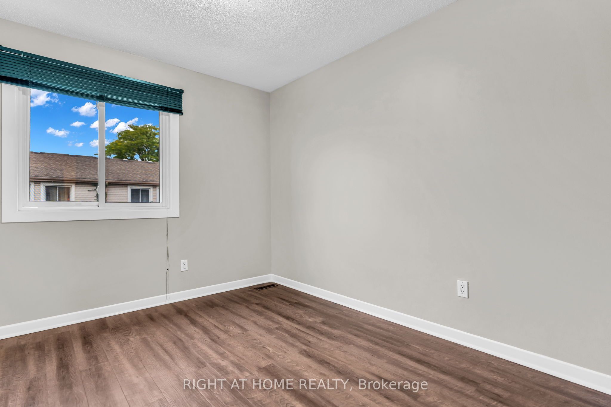 500 Osgoode Drive 136 Property Photo 6