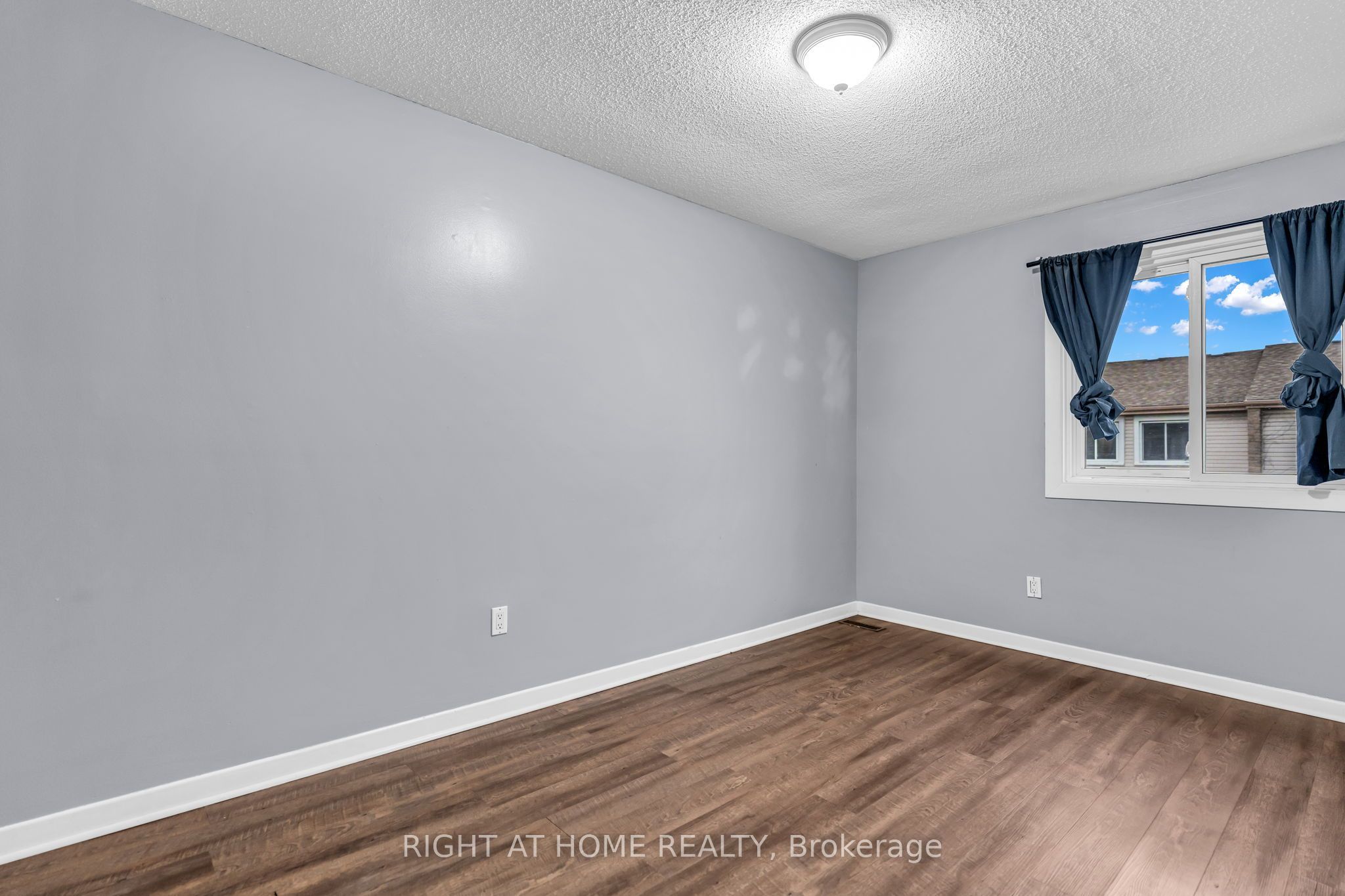 500 Osgoode Drive 136 Property Photo 8