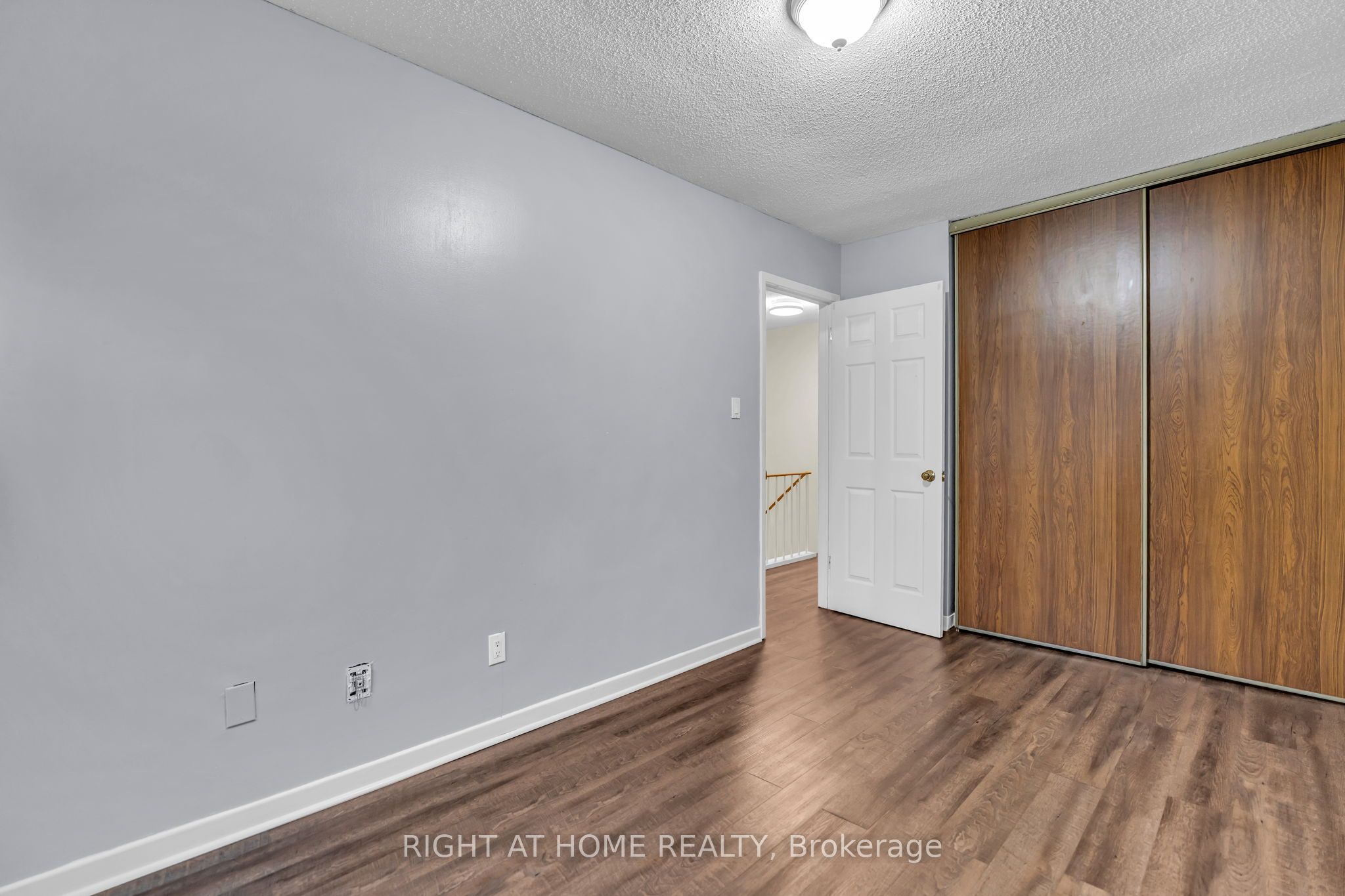 500 Osgoode Drive 136 Property Photo 9