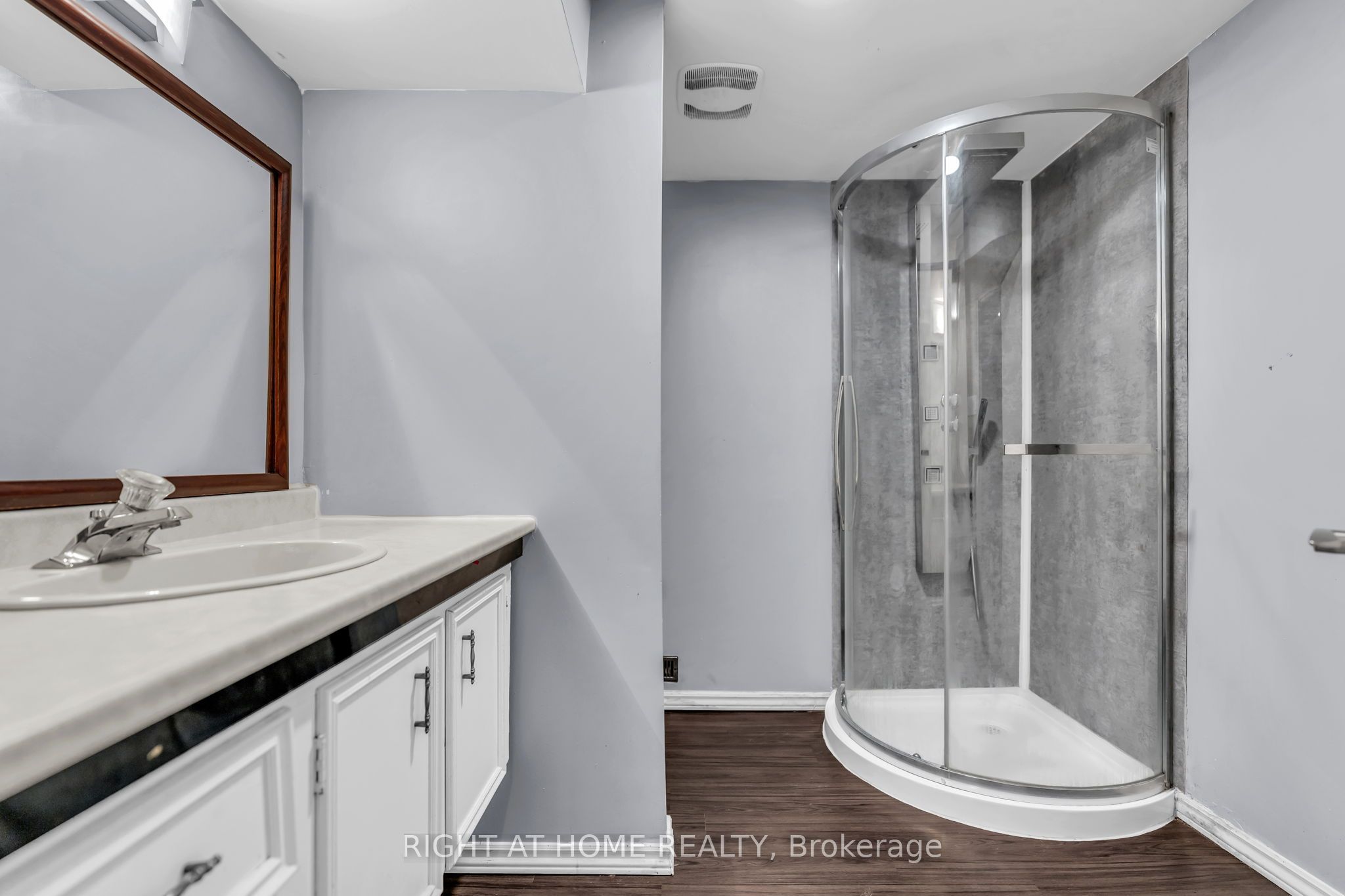 500 Osgoode Drive 136 Property Photo 19