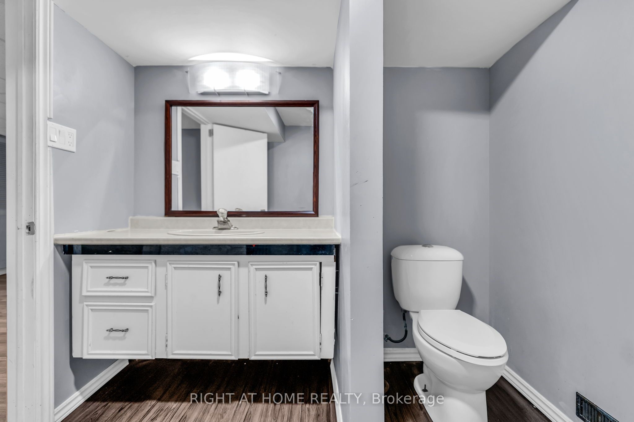 500 Osgoode Drive 136 Property Photo 20