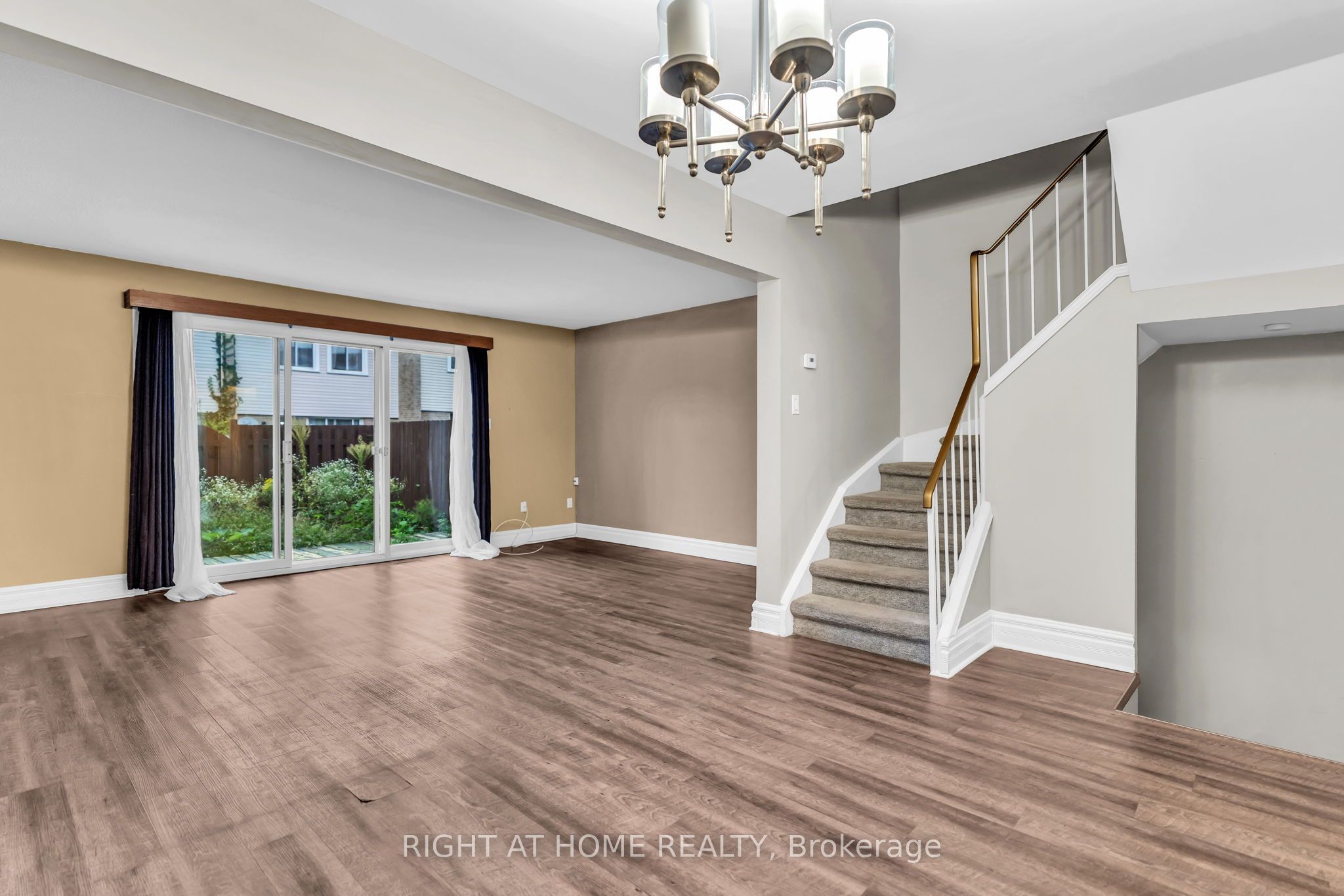 500 Osgoode Drive 136 Property Photo 32