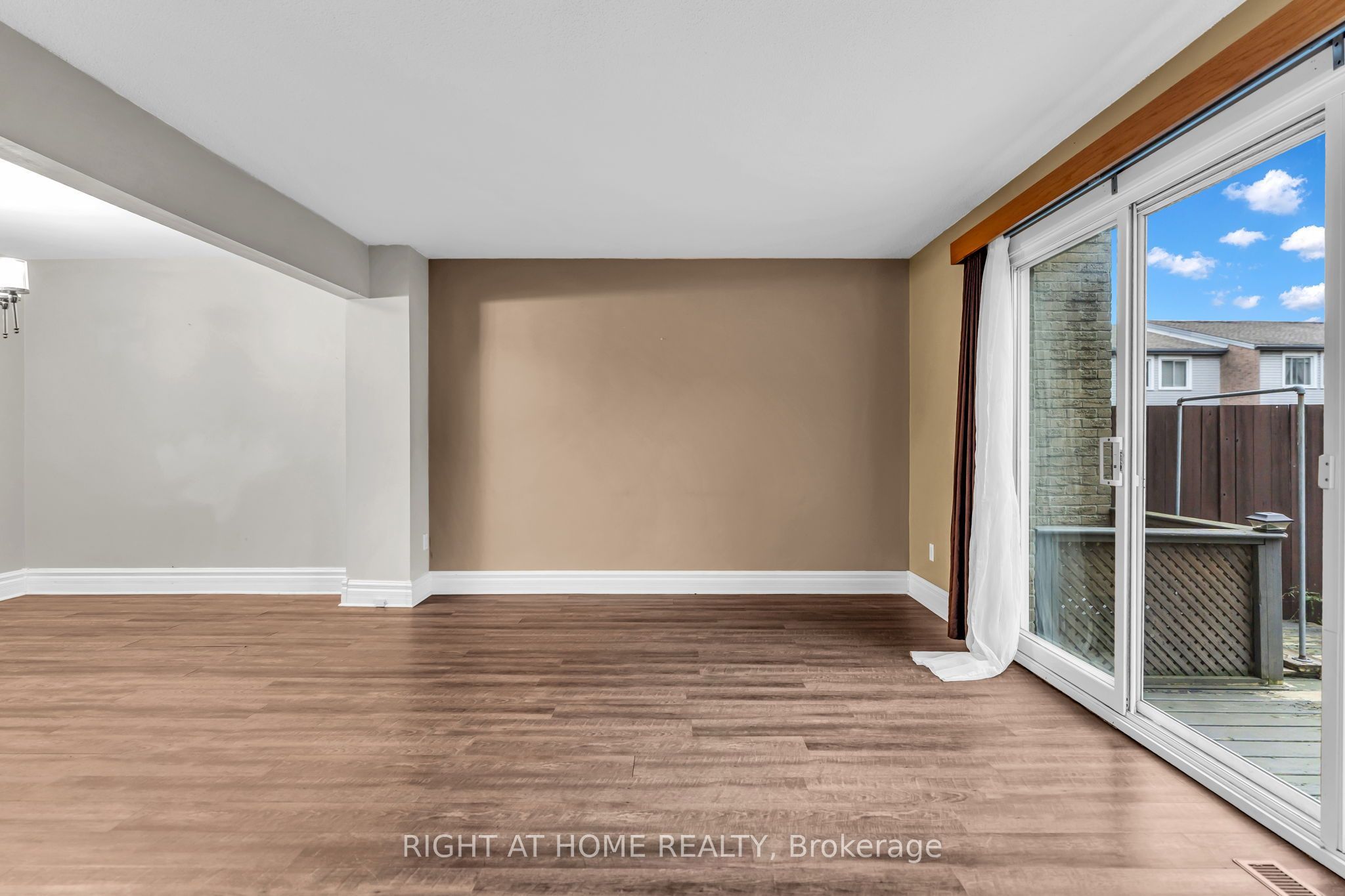 500 Osgoode Drive 136 Property Photo 36