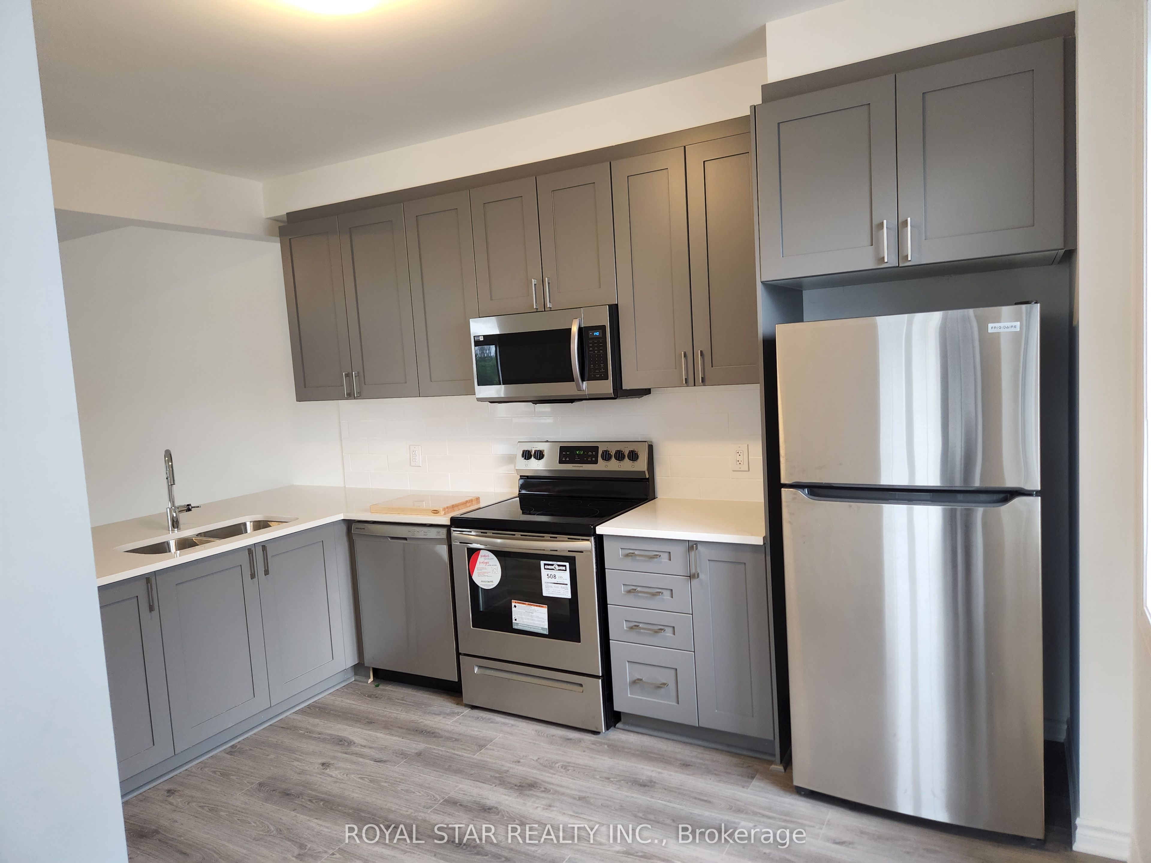 318 Ilmenite Private Property Photo 11
