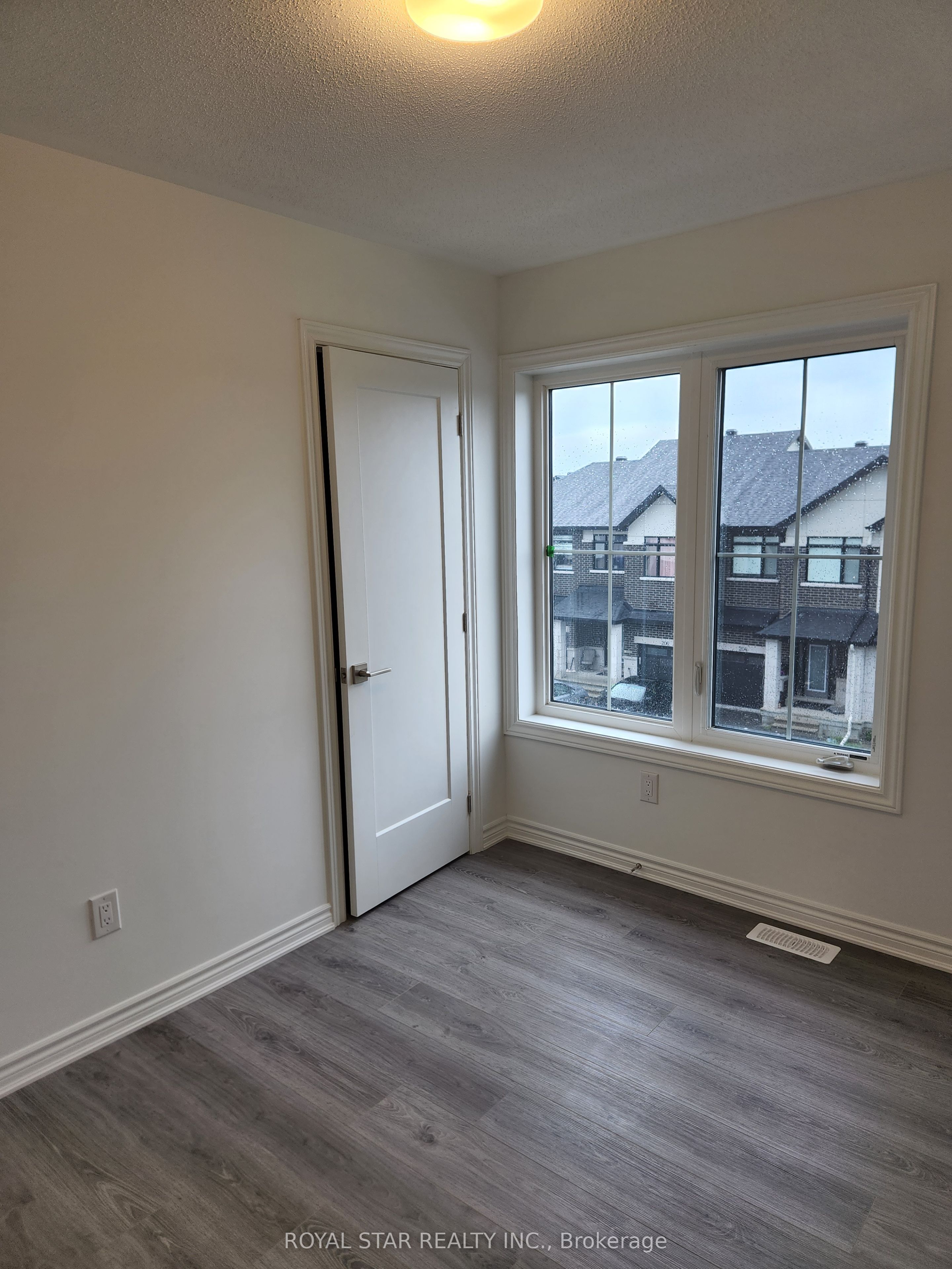 318 Ilmenite Private Property Photo 14