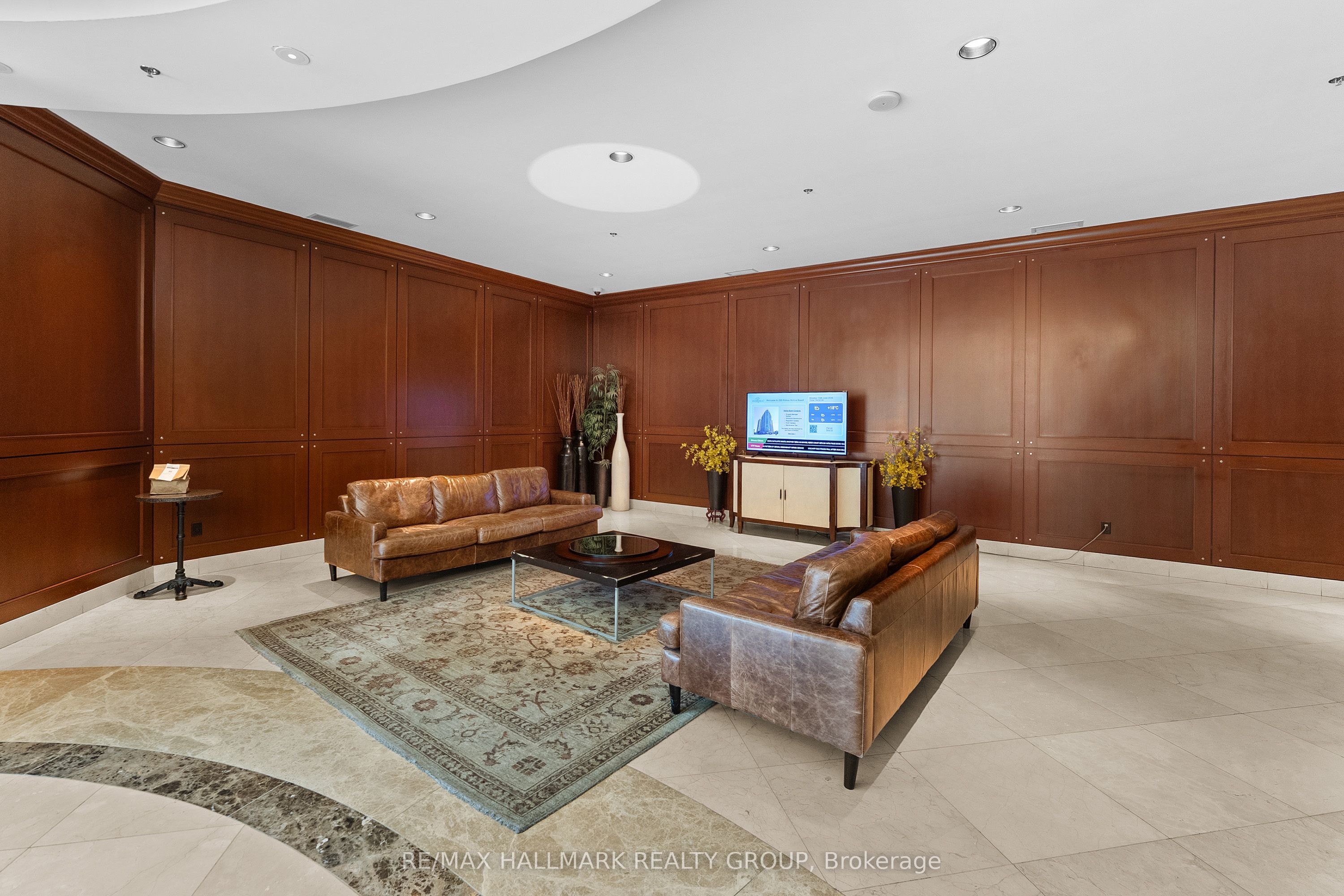 200 Rideau Street 1702 Property Photo 4