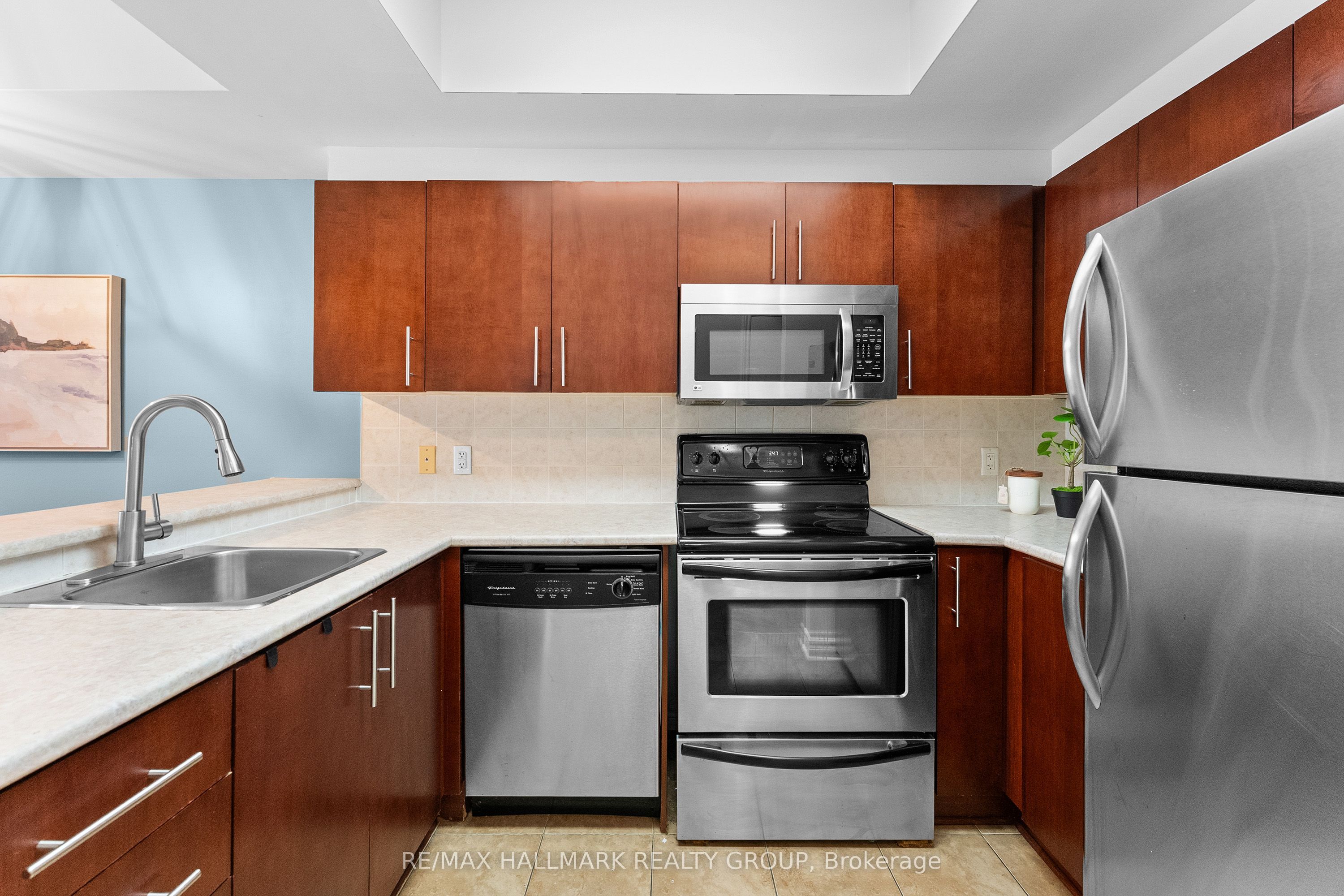 200 Rideau Street 1702 Property Photo 13