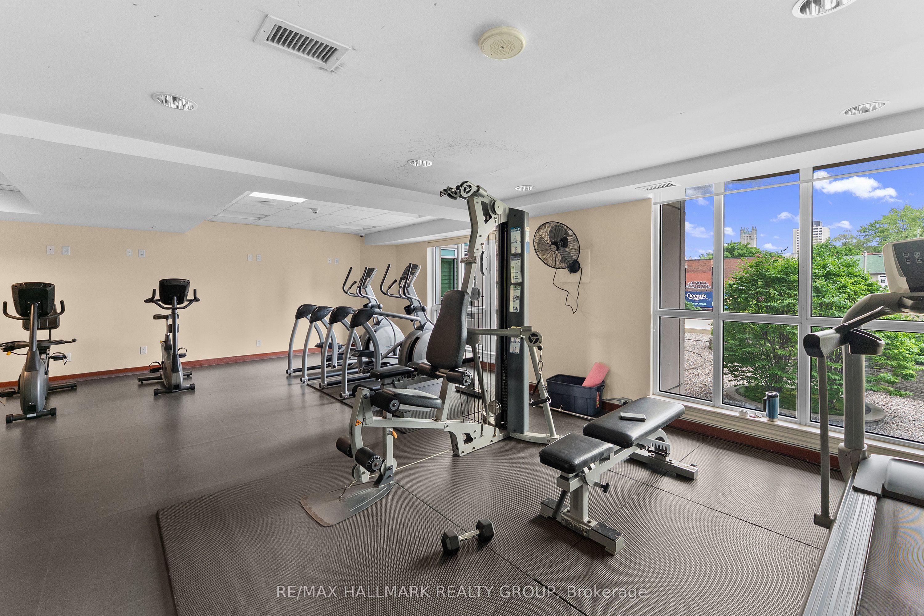 200 Rideau Street 1702 Property Photo 38