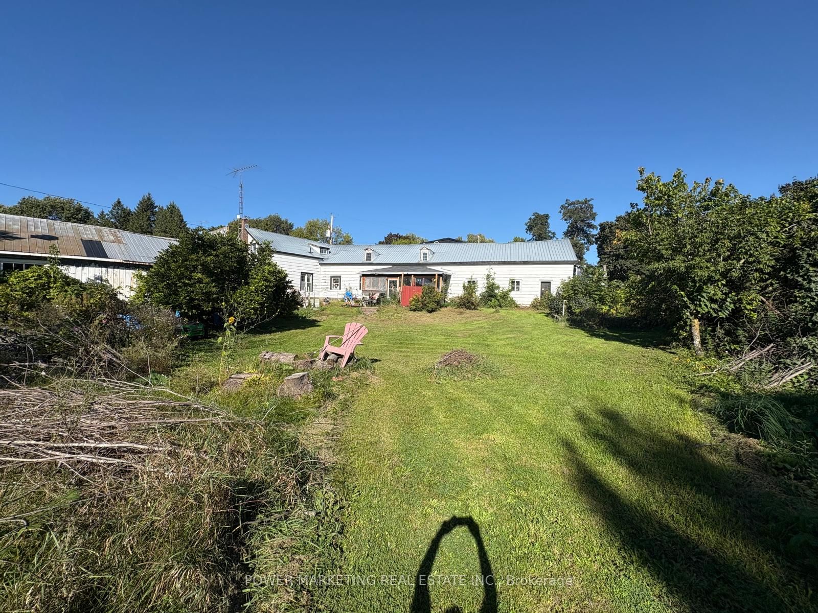 18556 Dundas Street Property Photo 16