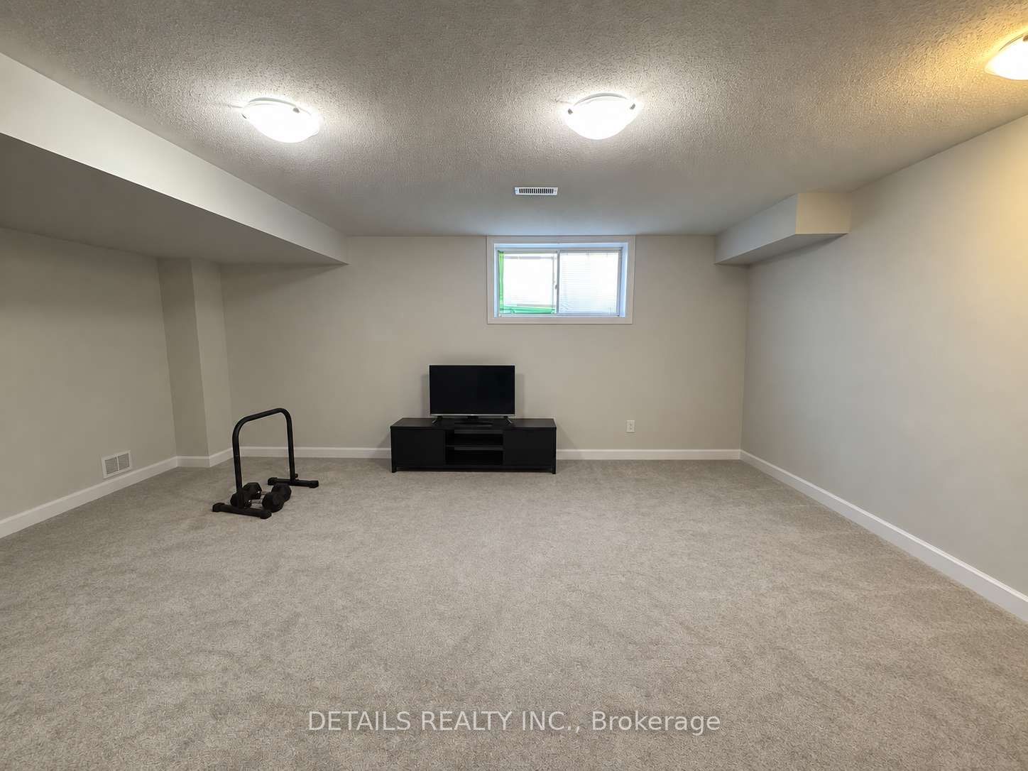 754 Cashmere Terrace Property Photo 24