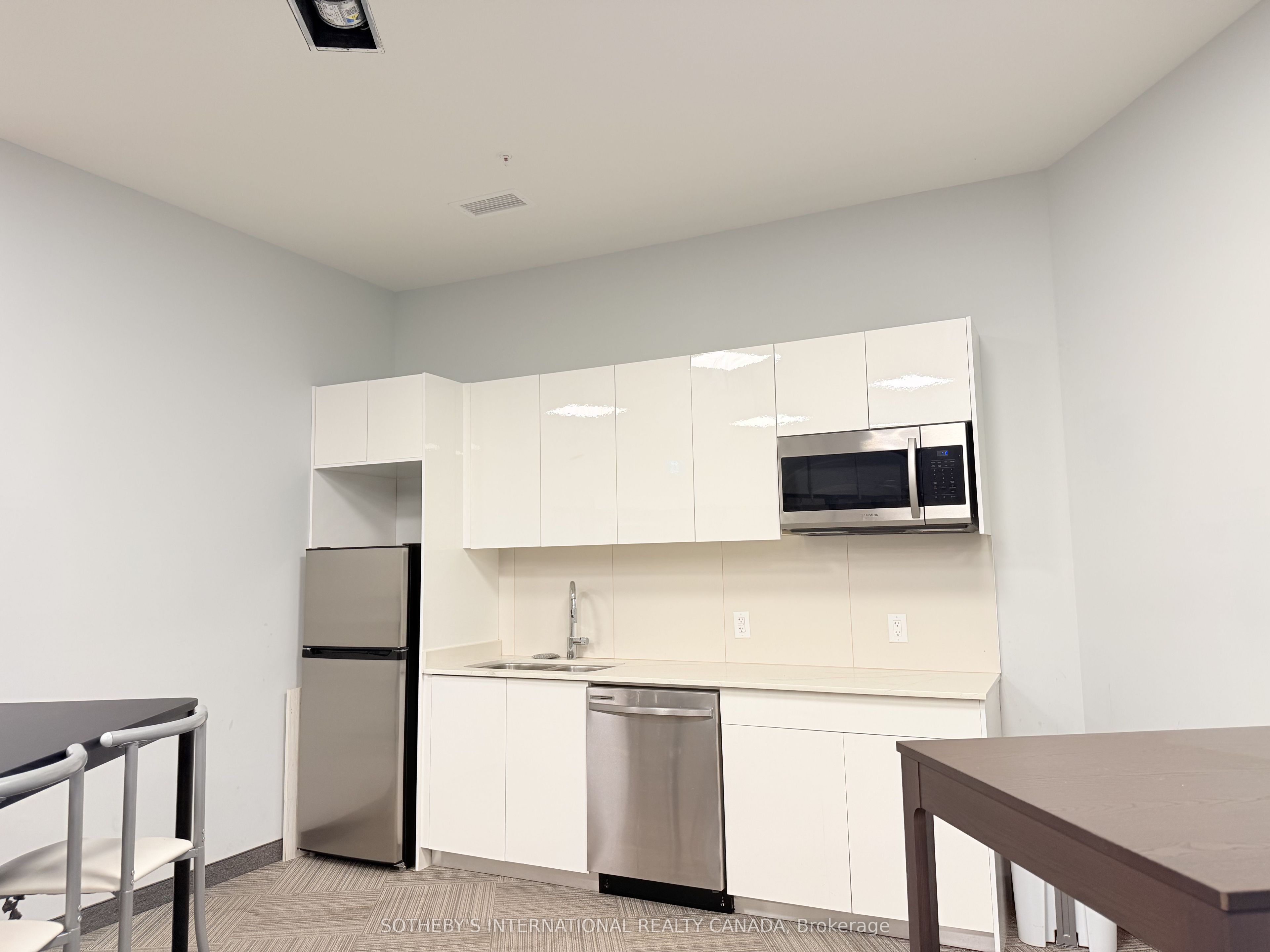 652 Princess Street 520 Property Photo 17