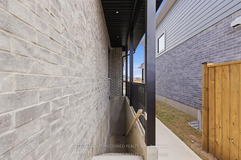 105 Harvest Lane Property Photo 43