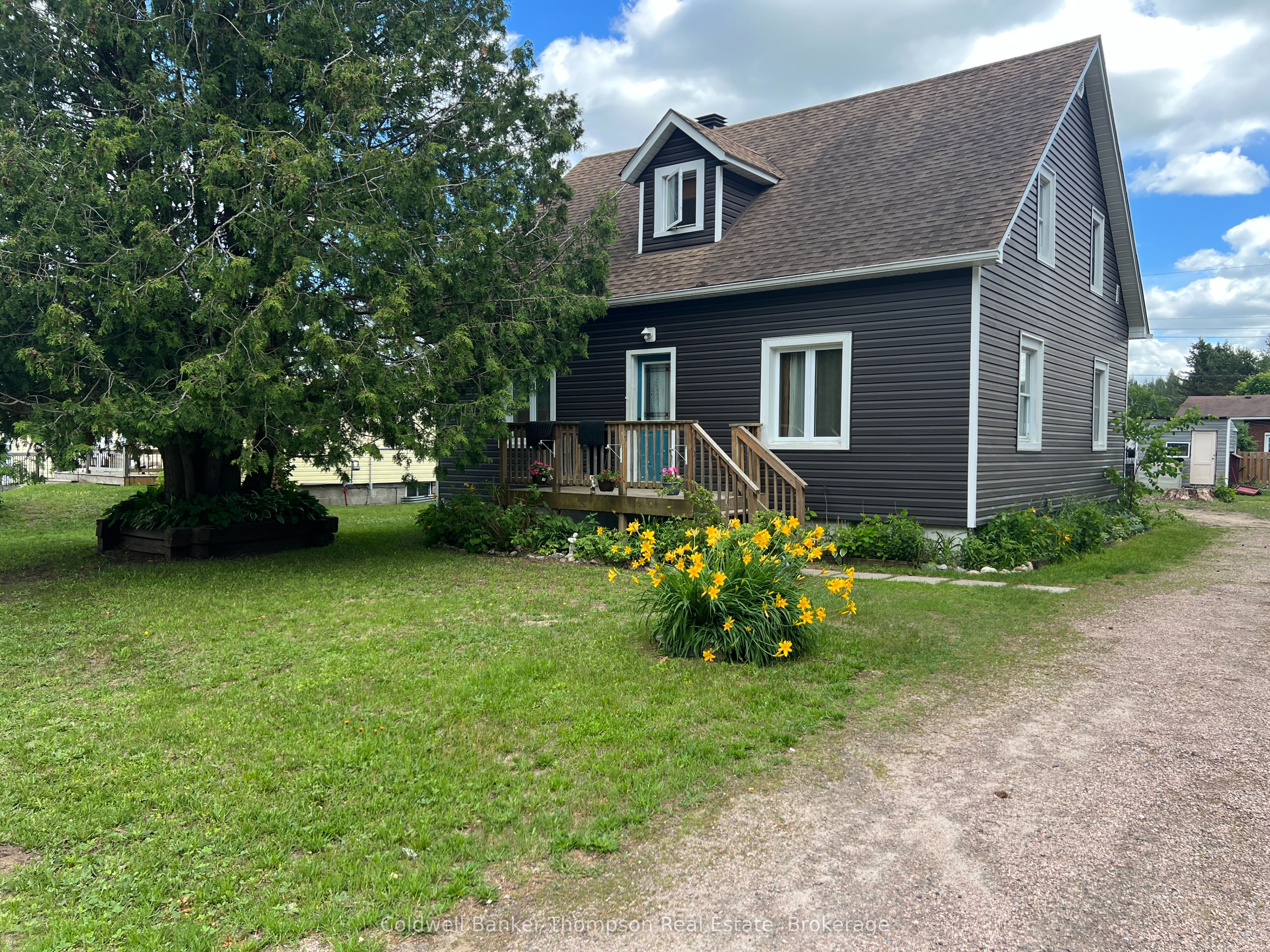 157 Ottawa Avenue Property Photo 1