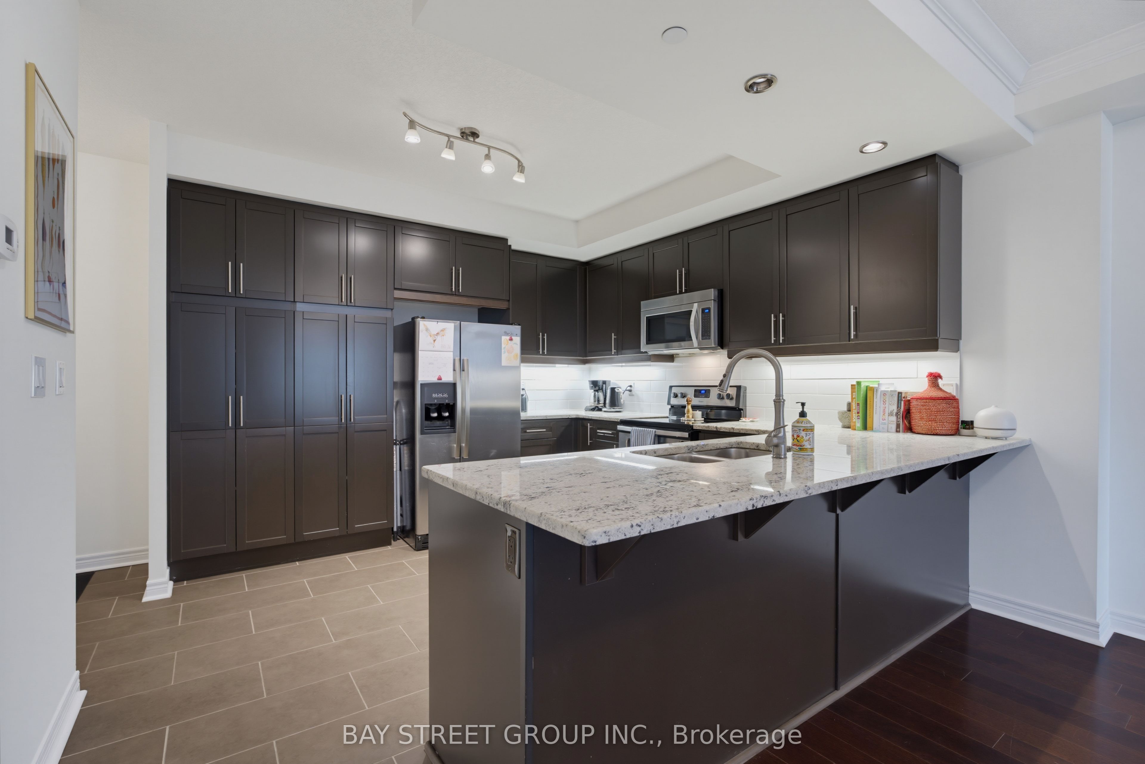 330 Ridout Street N 2202 Property Photo 14