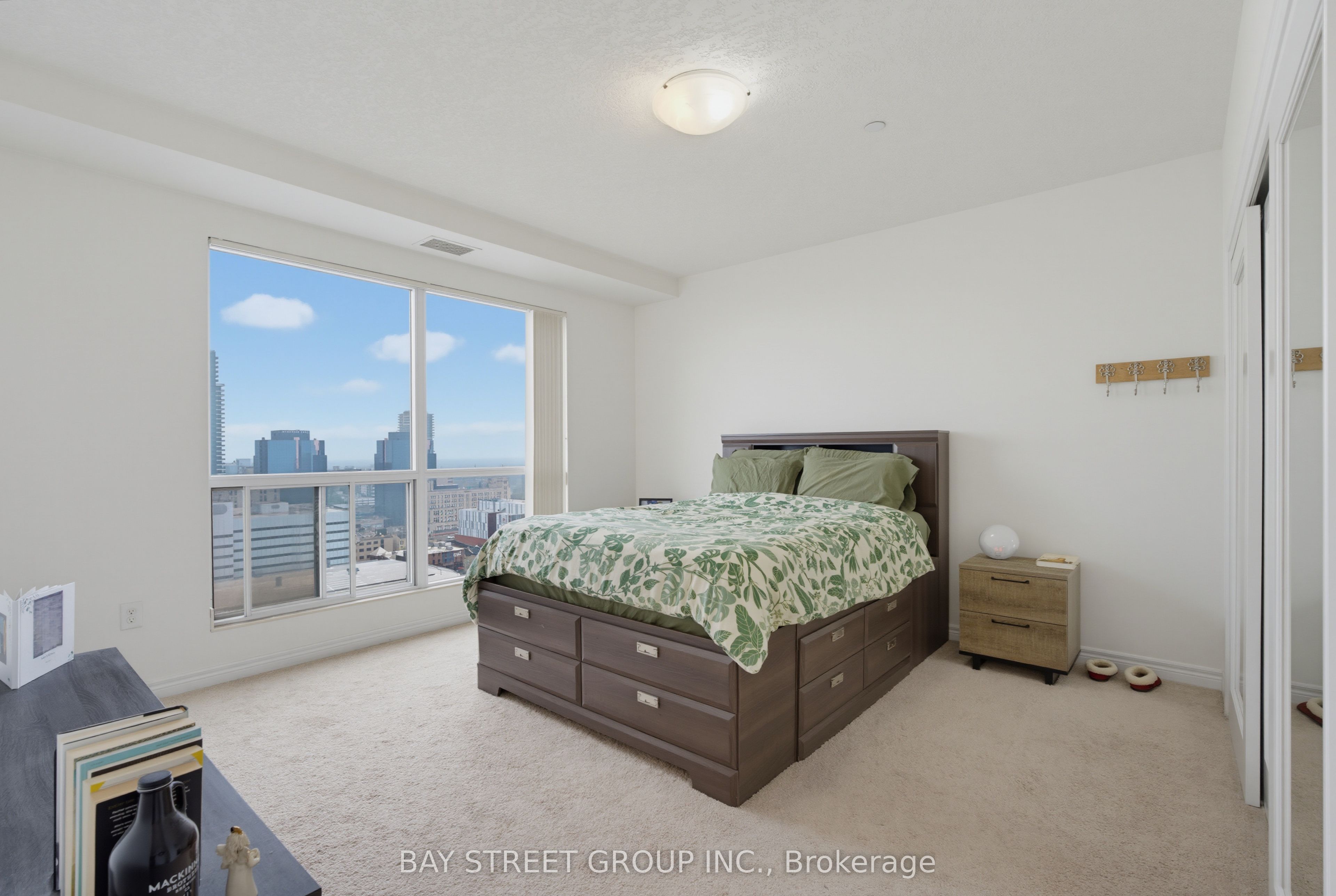 330 Ridout Street N 2202 Property Photo 18