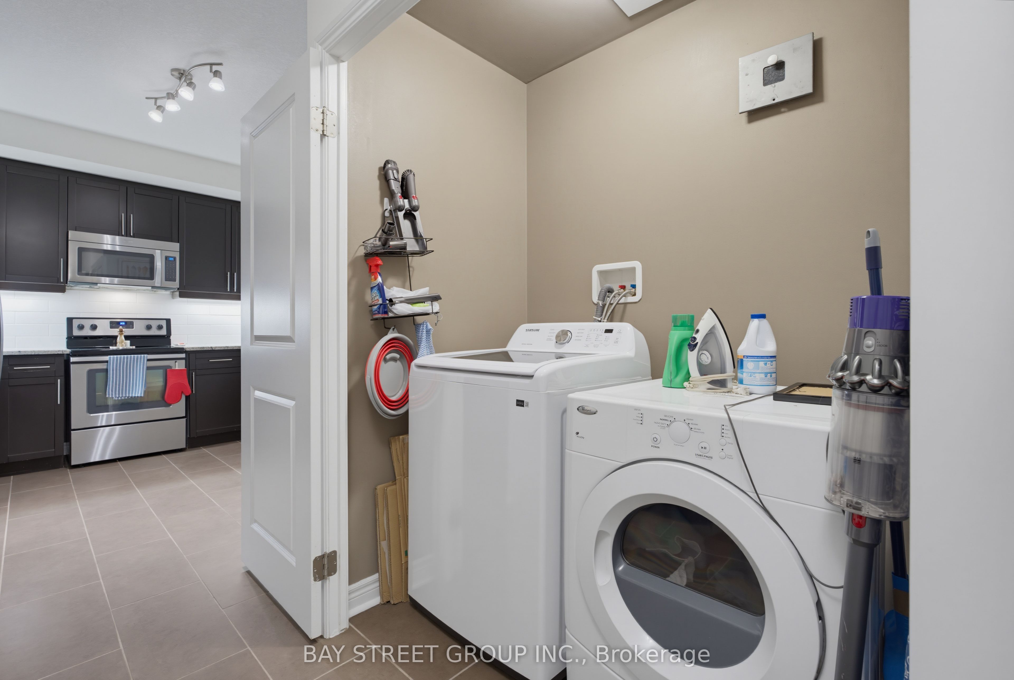 330 Ridout Street N 2202 Property Photo 25