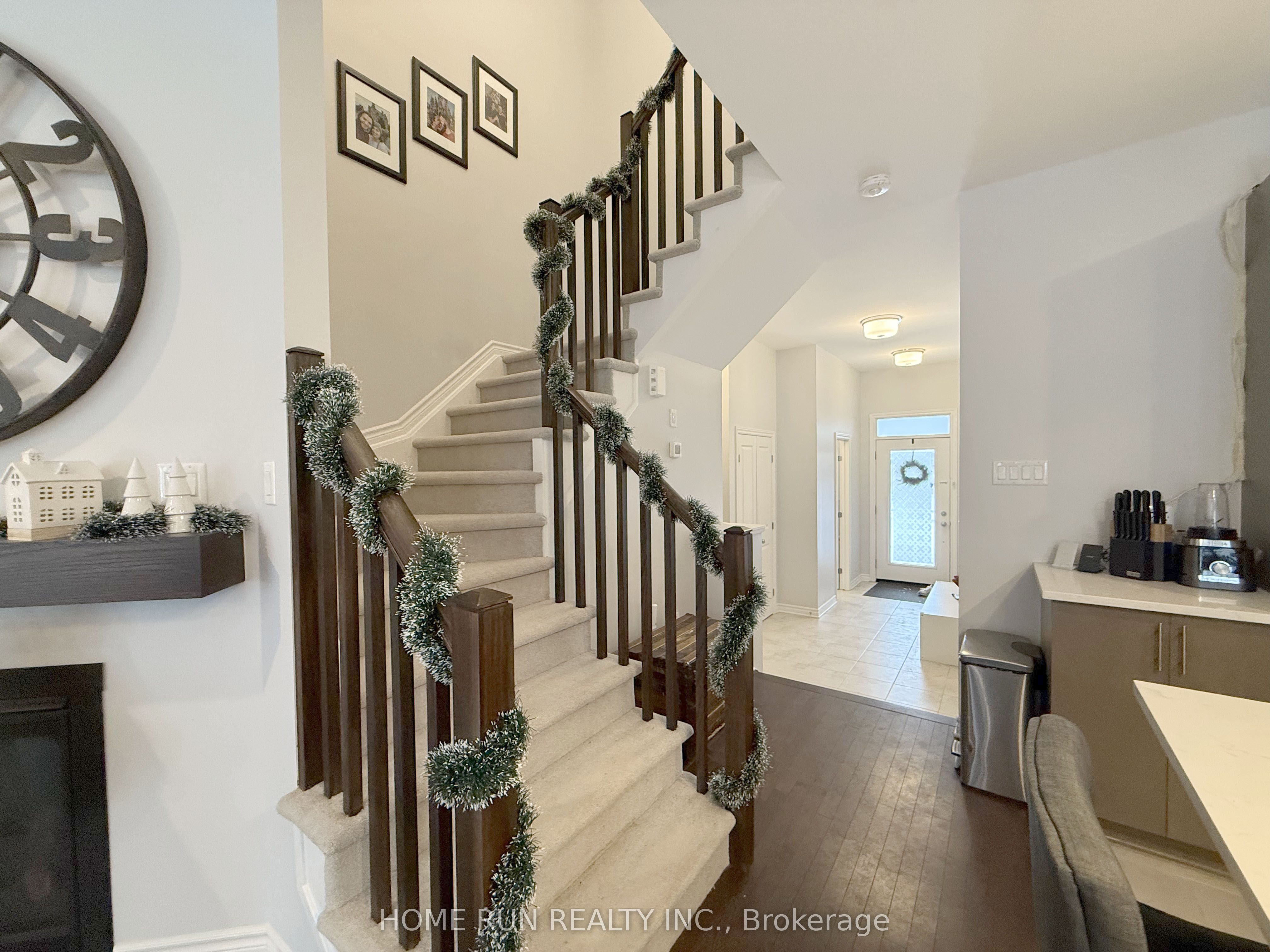 555 Jackdaw Avenue Property Photo 13
