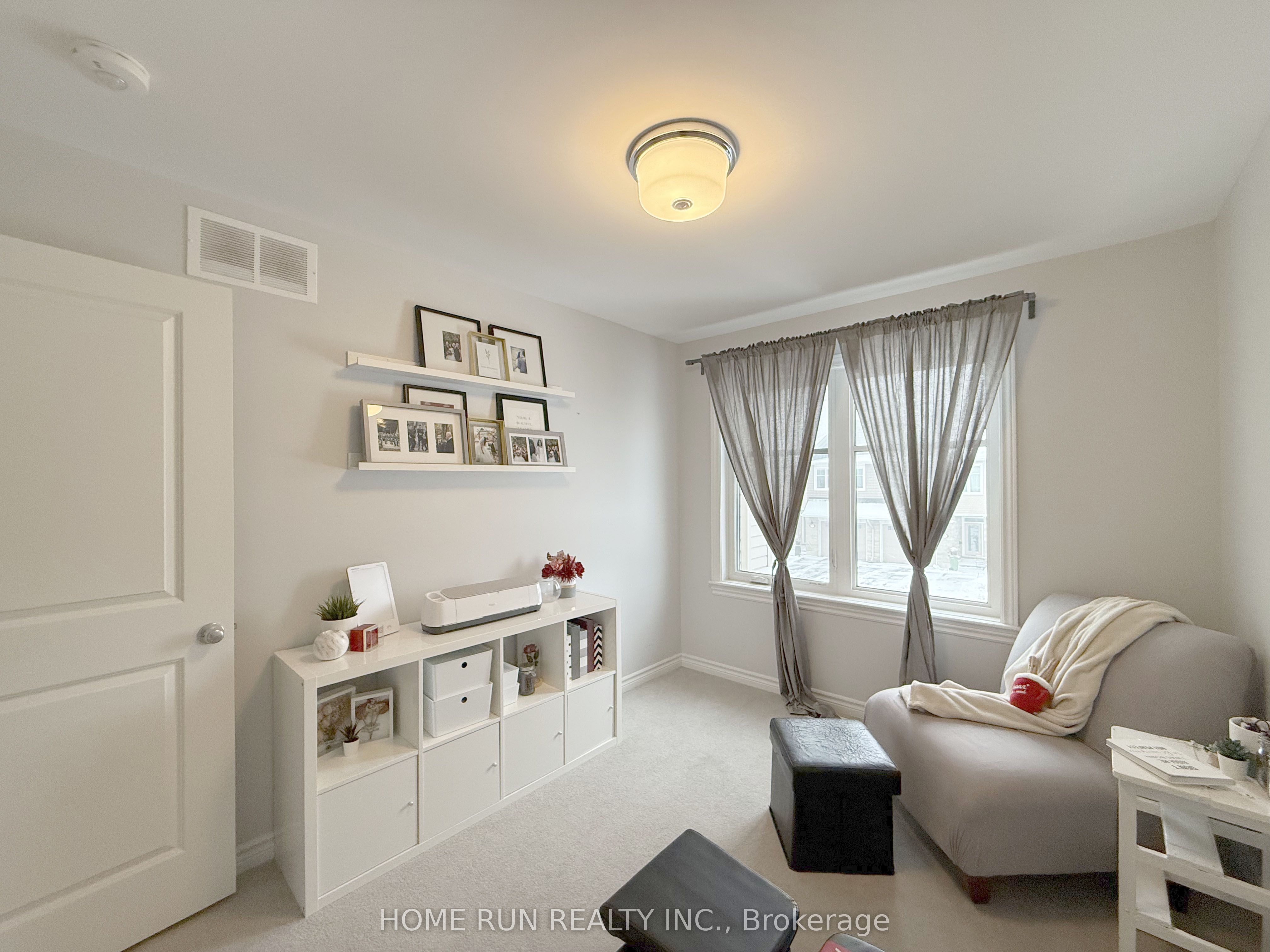 555 Jackdaw Avenue Property Photo 19