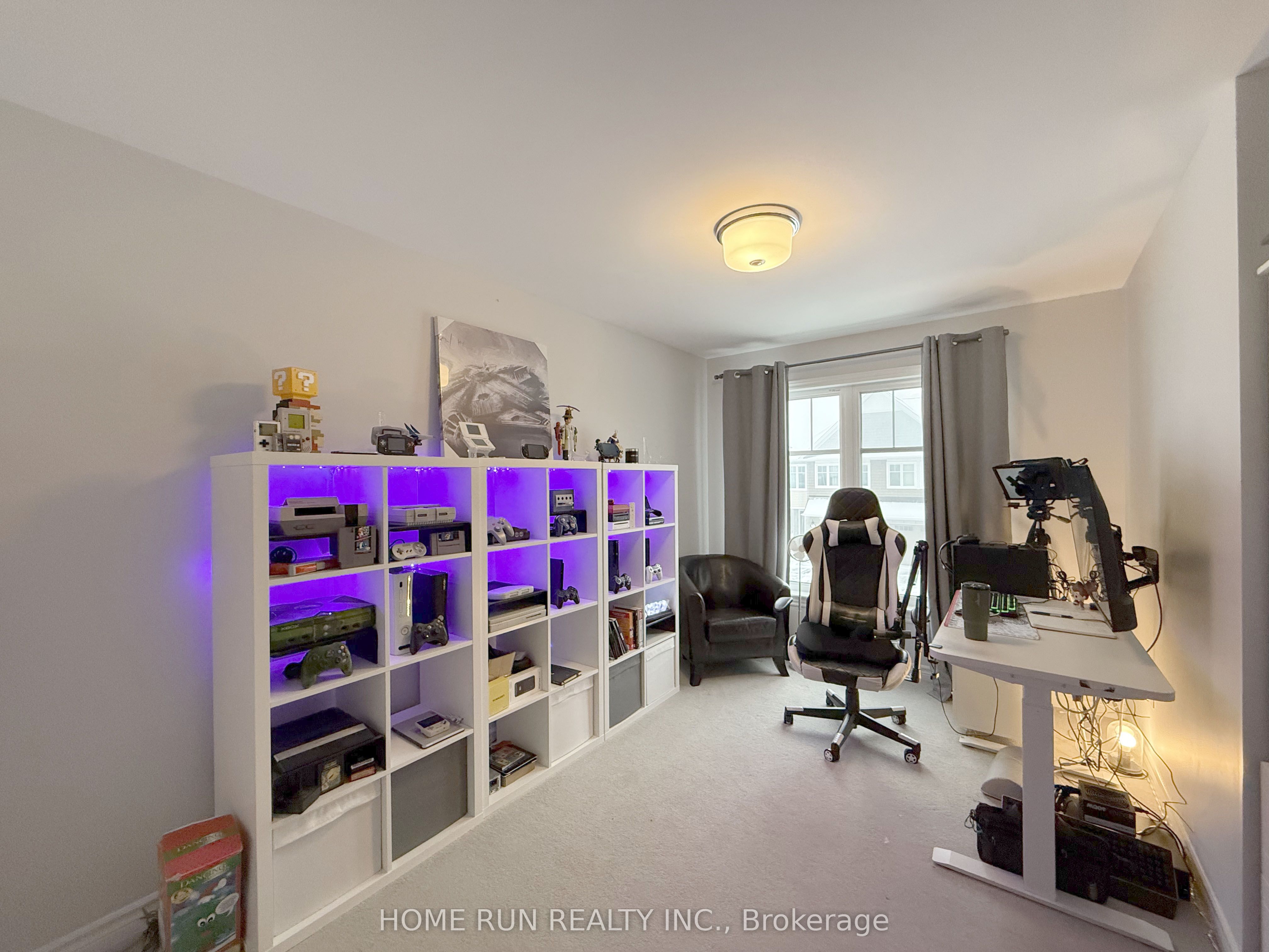 555 Jackdaw Avenue Property Photo 21