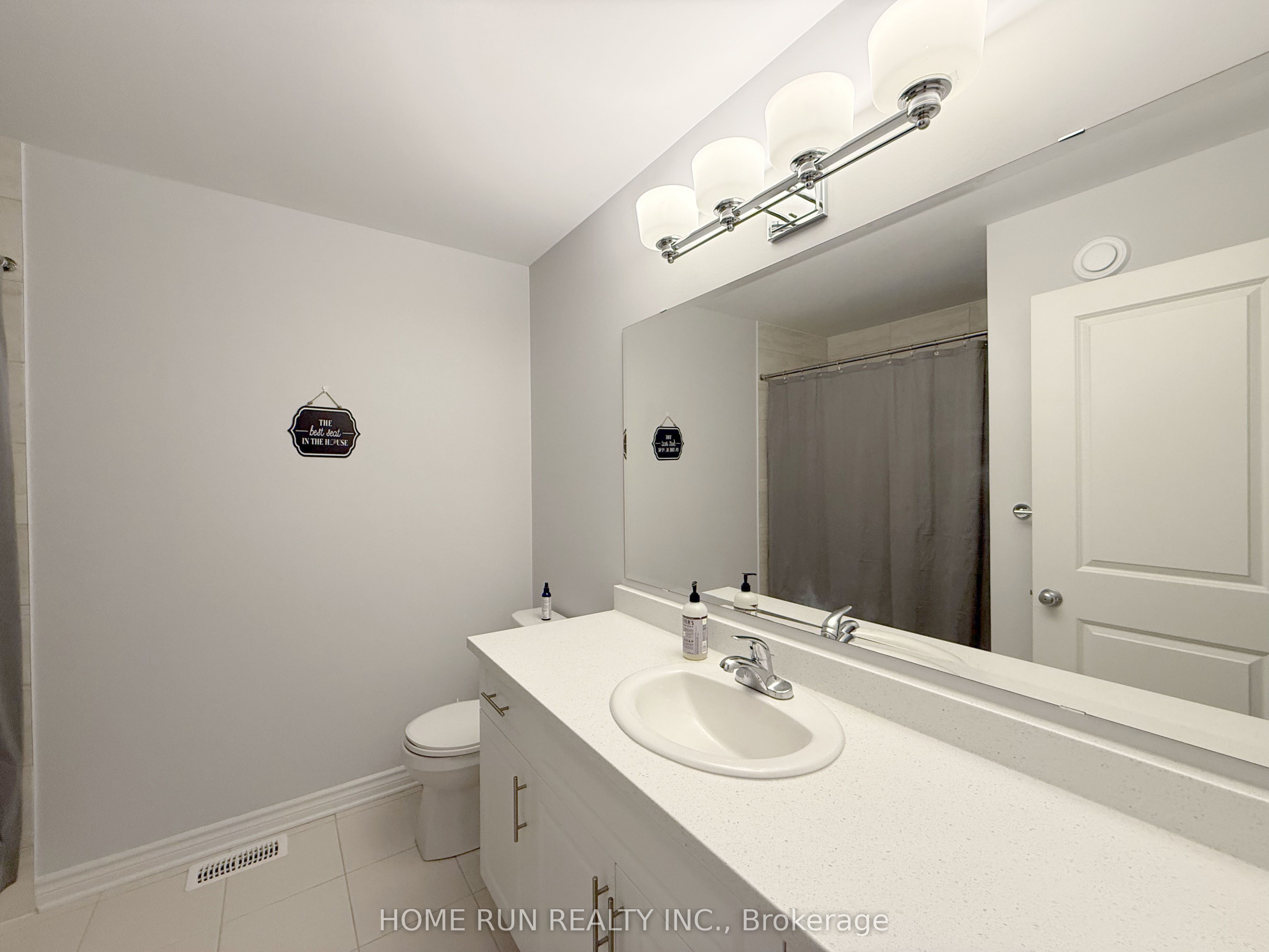 555 Jackdaw Avenue Property Photo 22