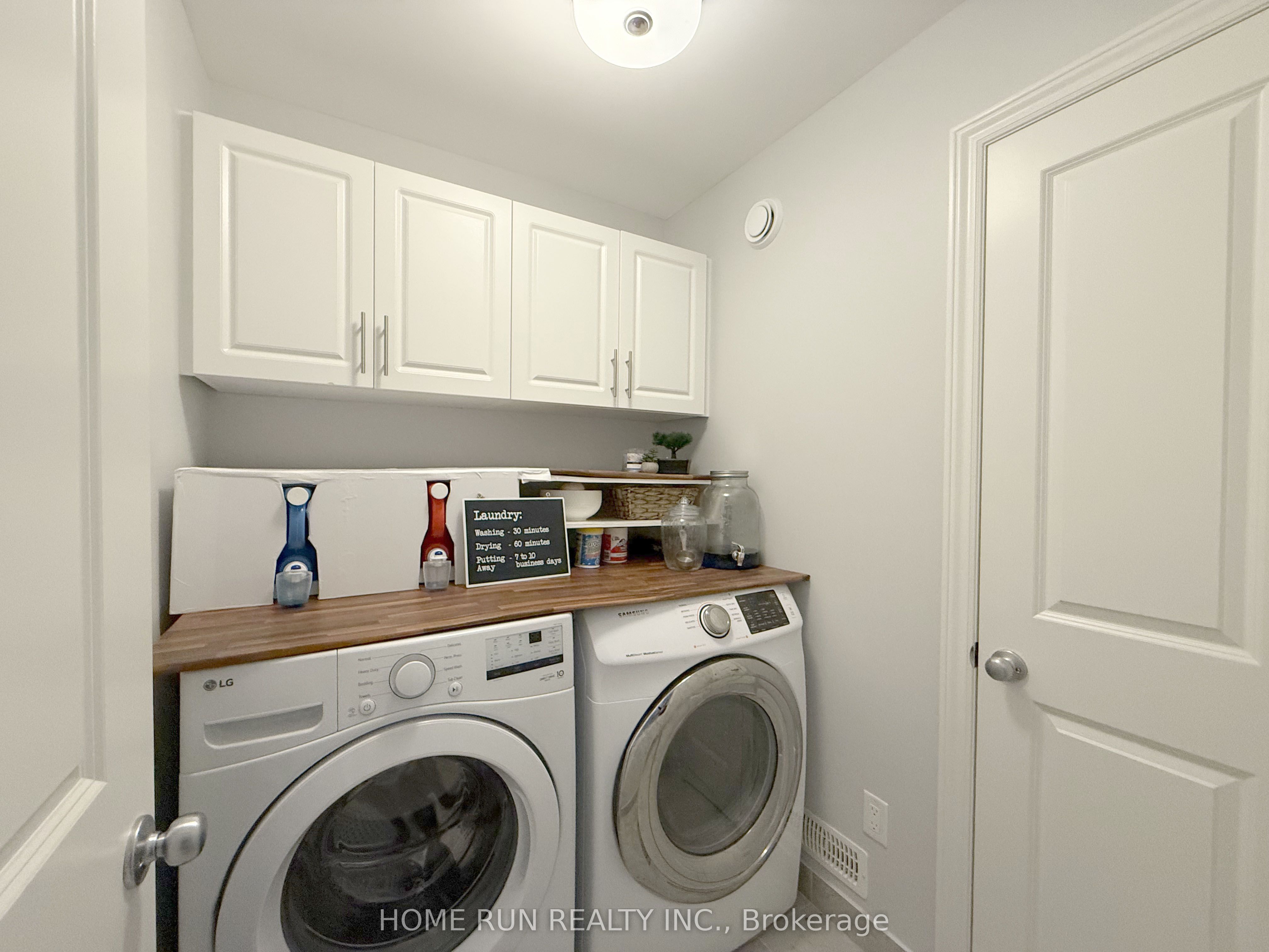 555 Jackdaw Avenue Property Photo 24
