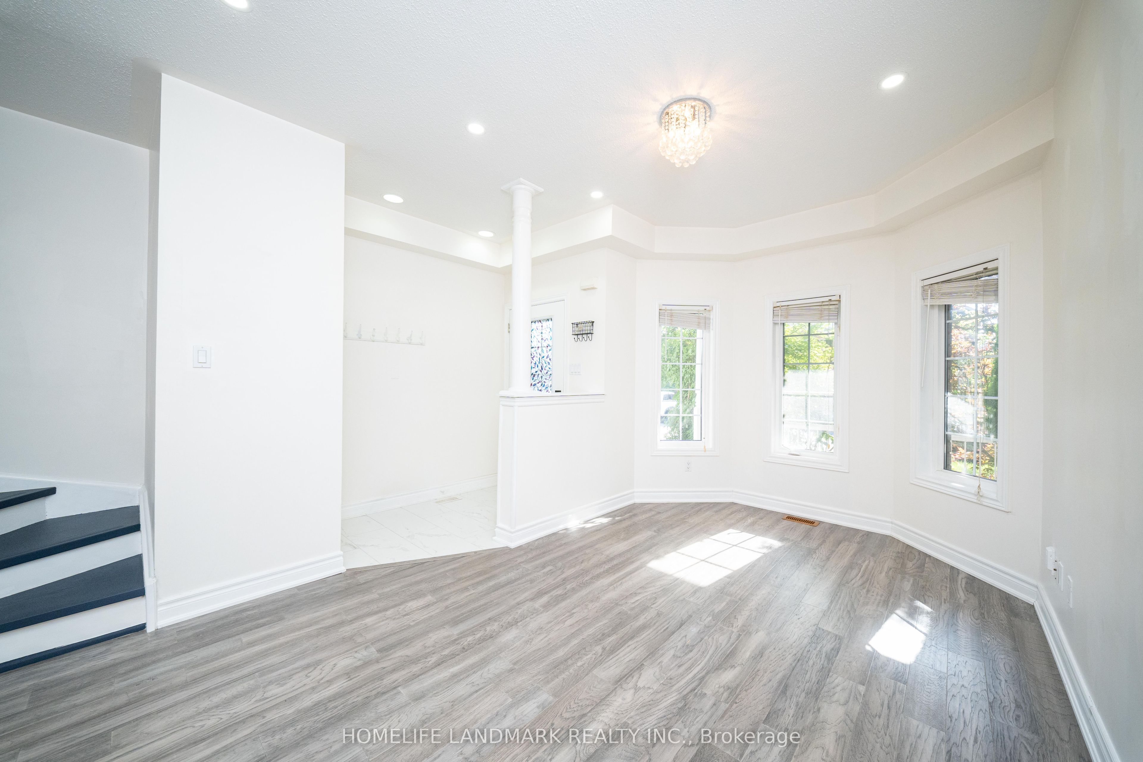 33 Titan Drive Property Photo 7