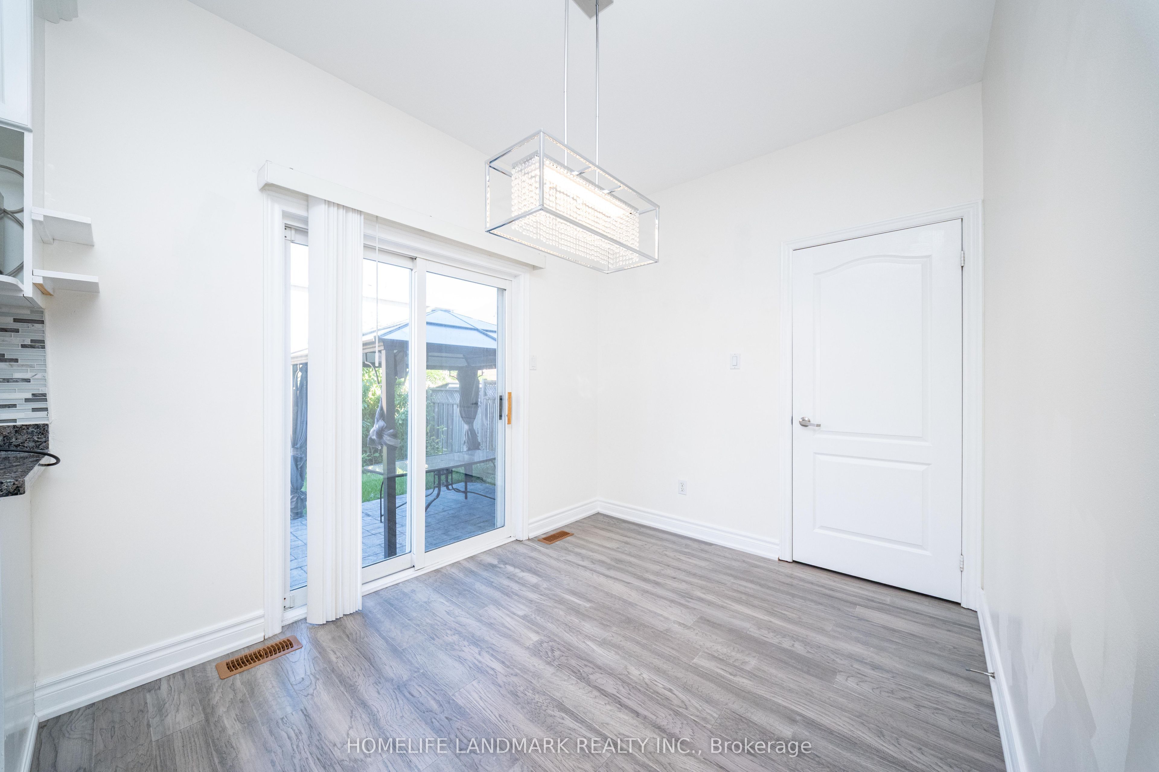 33 Titan Drive Property Photo 14