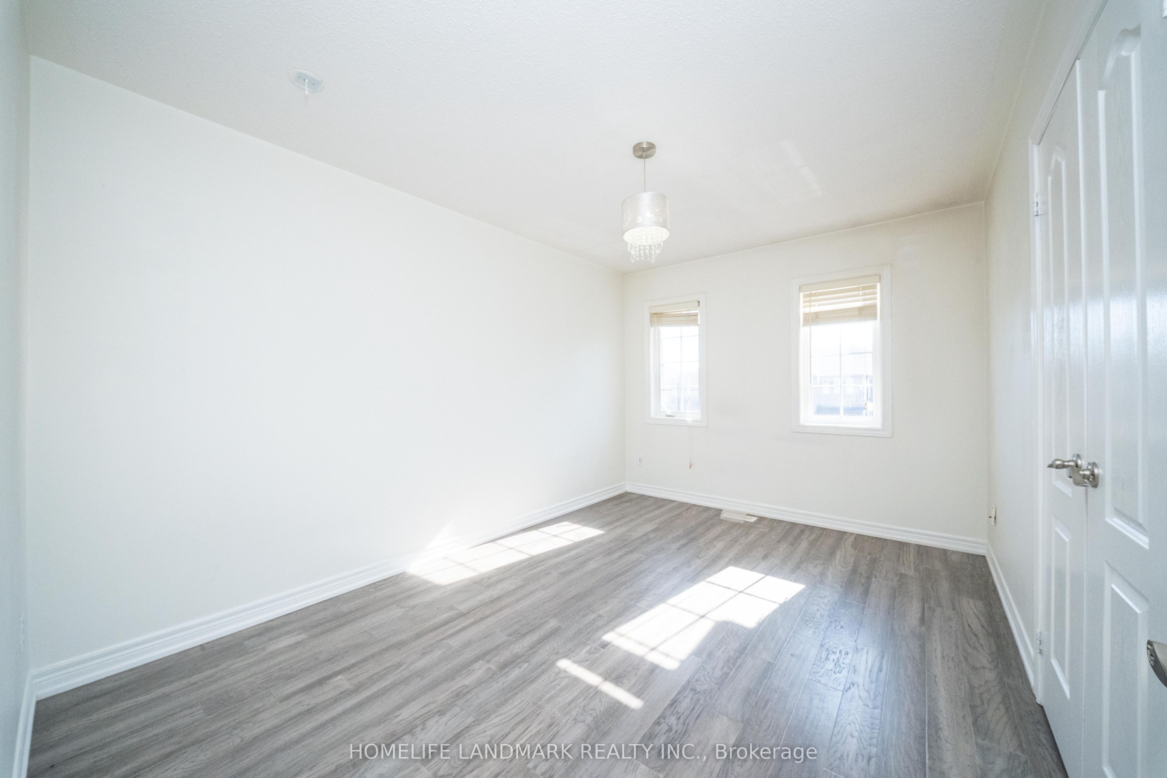 33 Titan Drive Property Photo 32