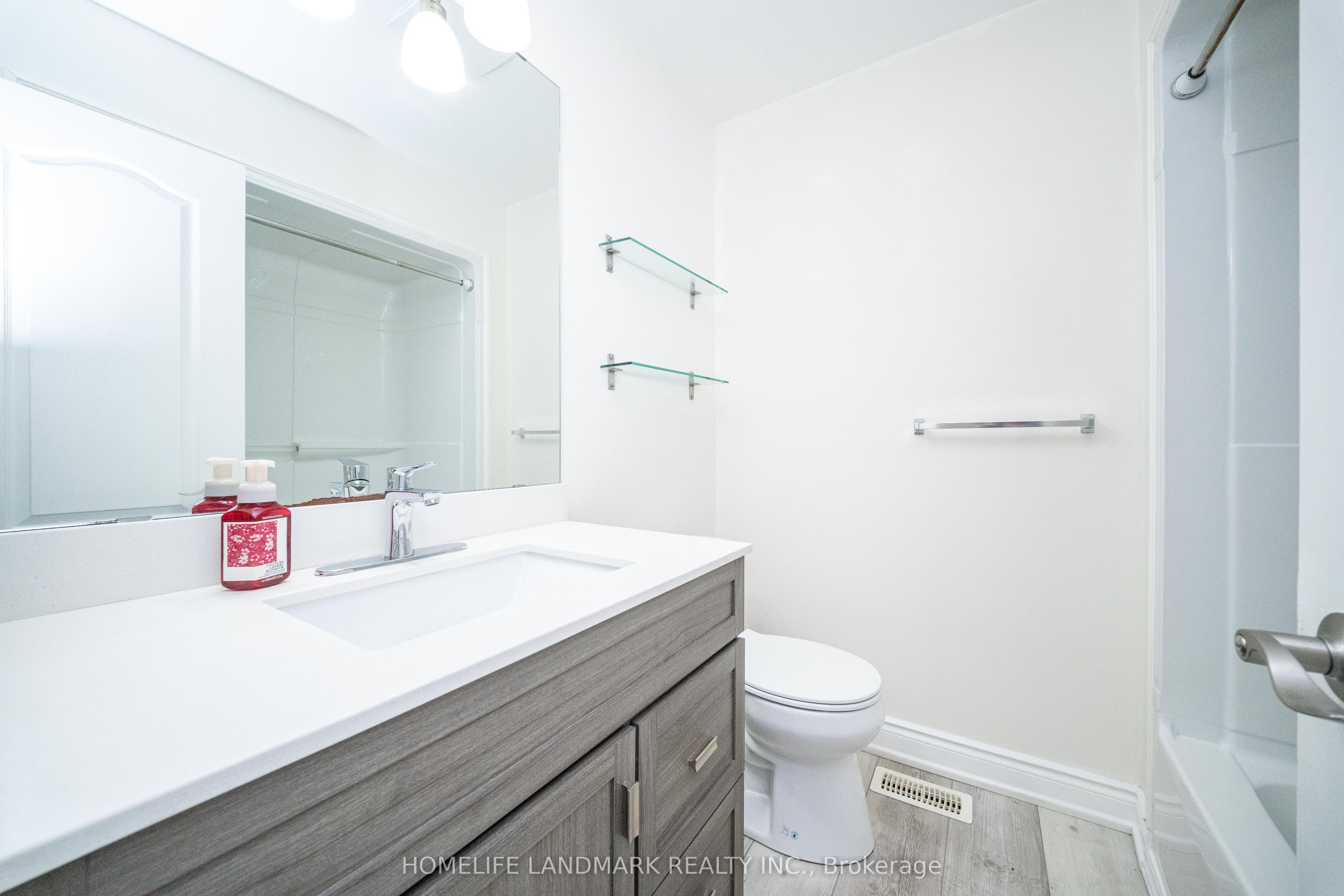 33 Titan Drive Property Photo 34