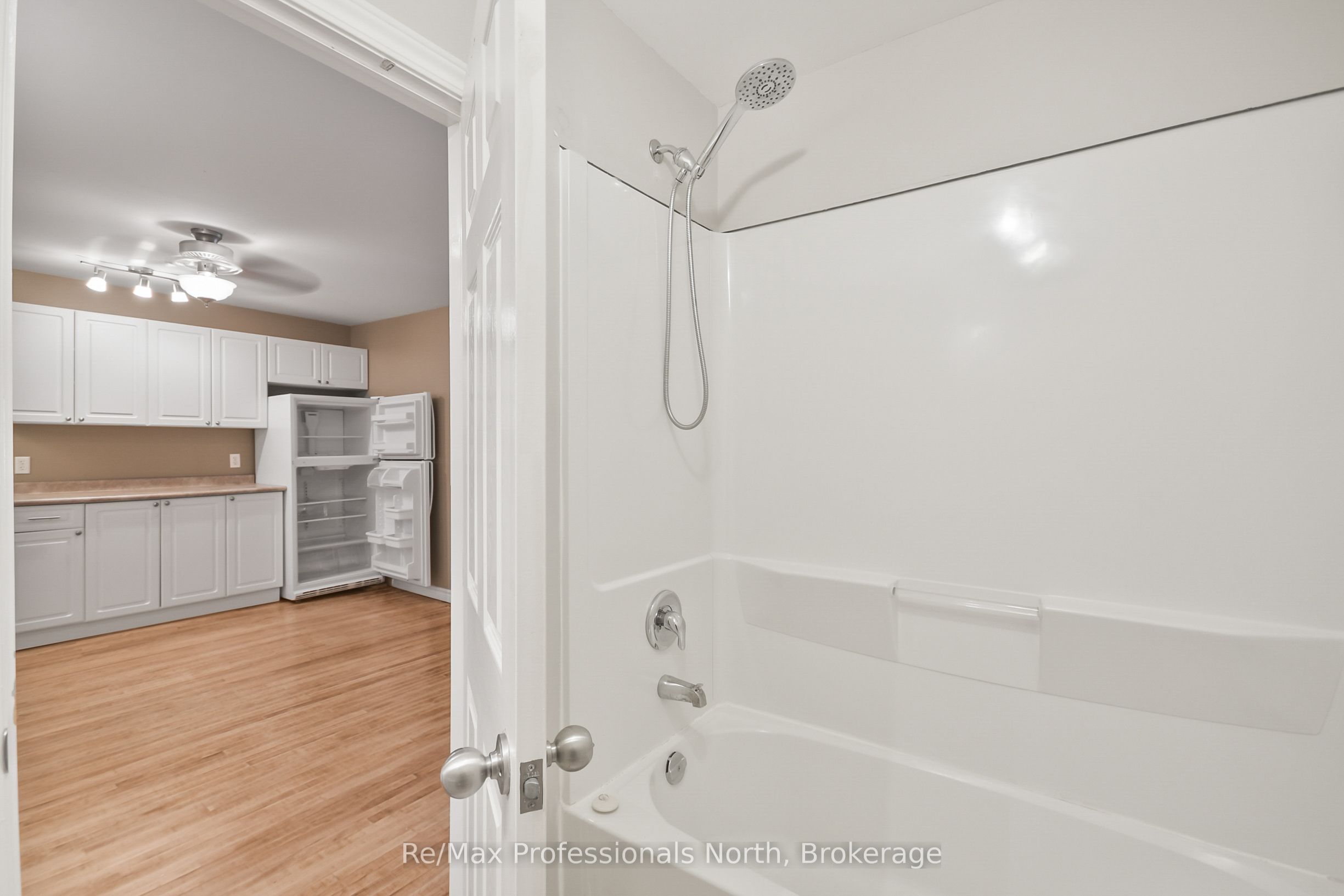 171 Muskoka Road S Property Photo 36