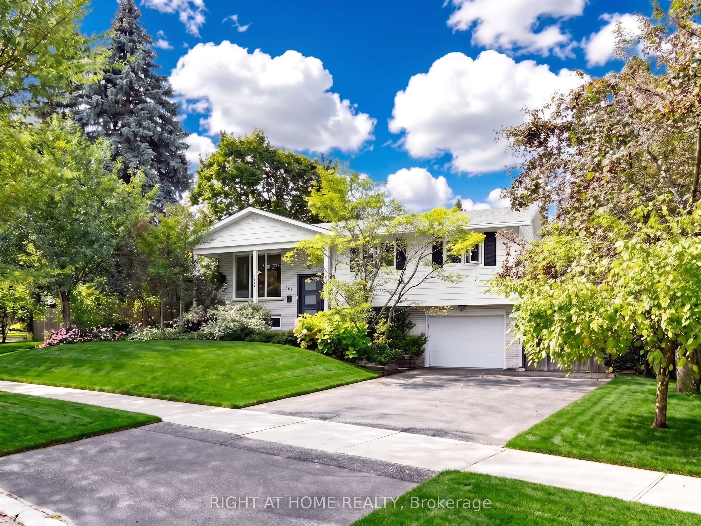 159 Meaford Drive Property Photo 2